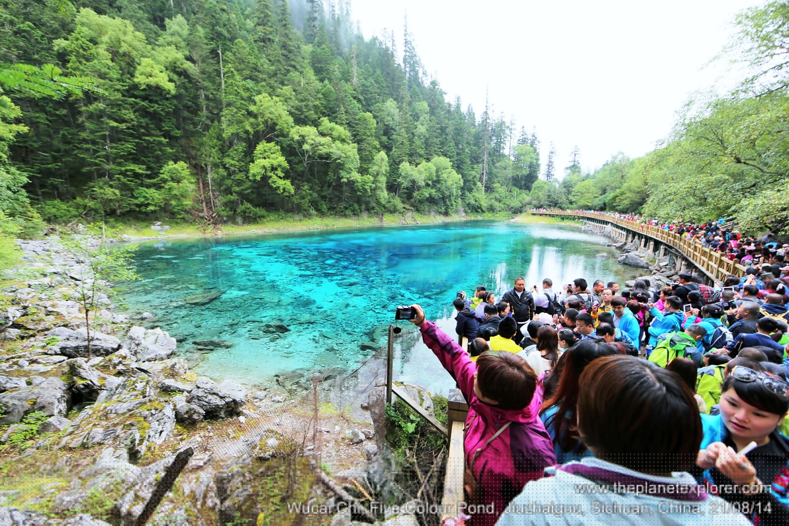 2014-08-21_1126_china_sichuan_jiuzhaigou_five-colour-pond-wucai-chi_lr_nw