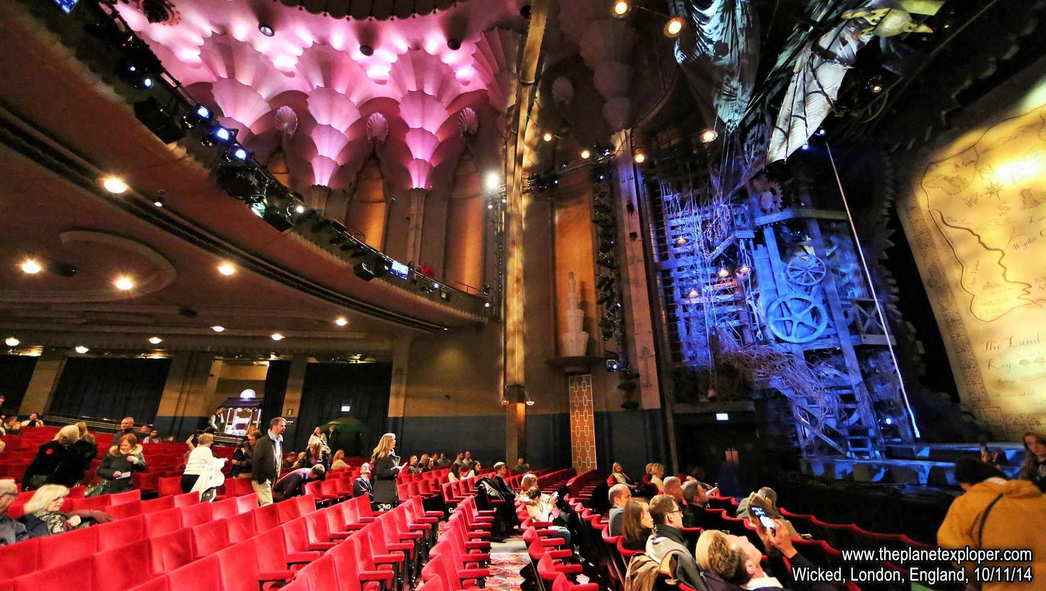 2014-11-10_1904_England_London_Wicked_Q03A1129_Canon 5DMk 3_LR_@@www