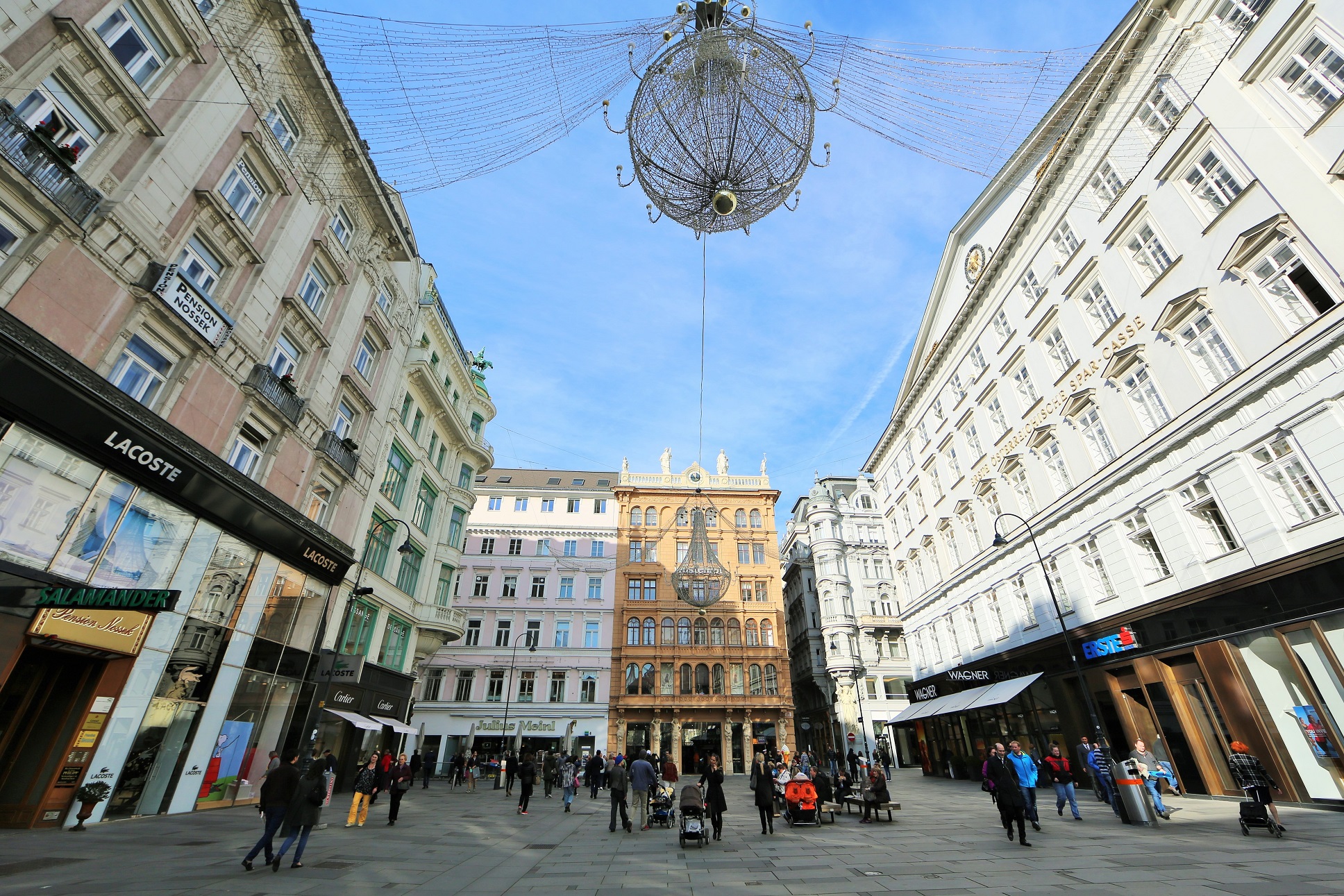 2015-11-12_1107_Austria_Vienna_Stephansplatz_Q03A3160_@_Web