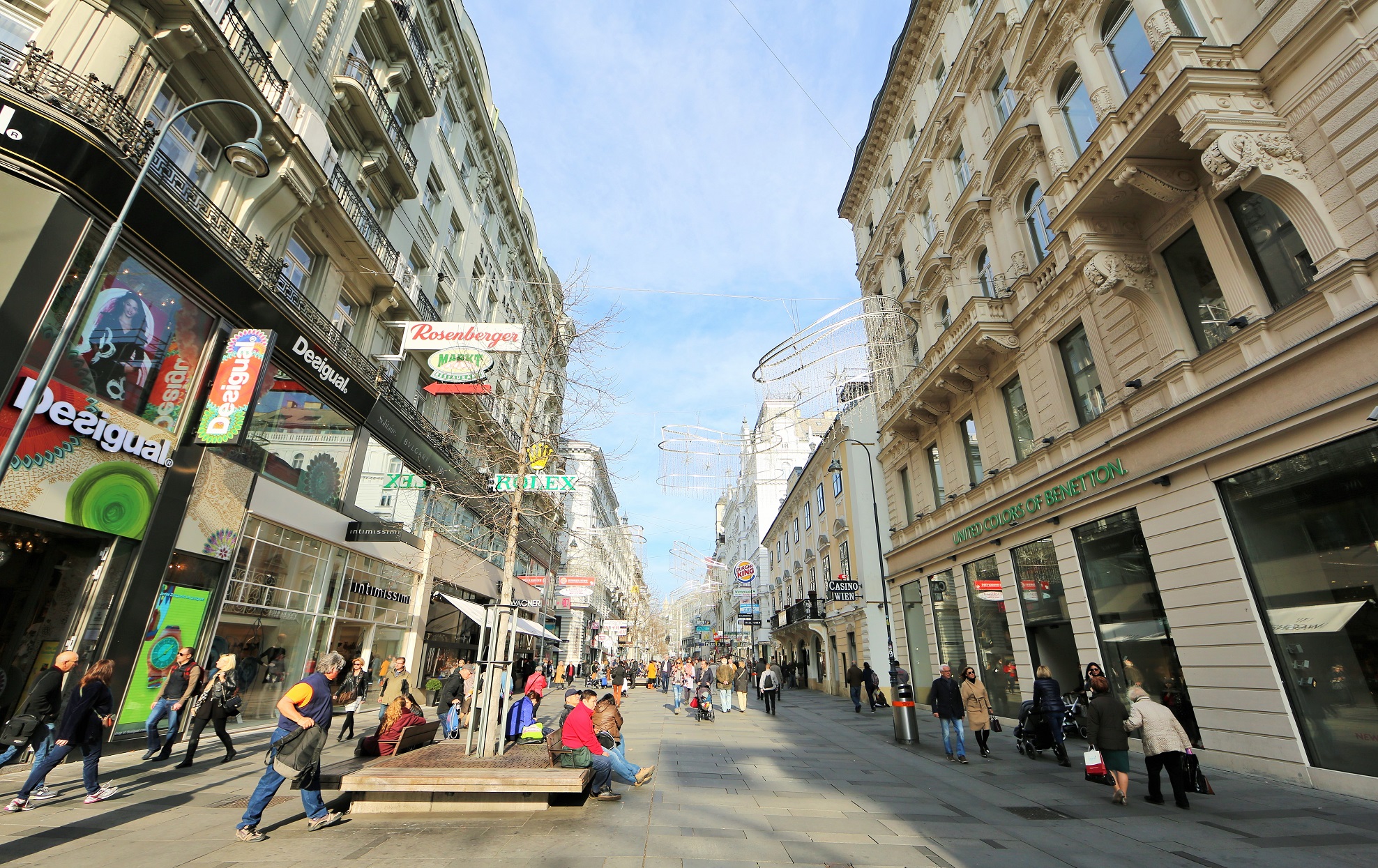 2015-11-12_1224_Austria_Vienna_Stephansplatz_Q03A3222_@_Web