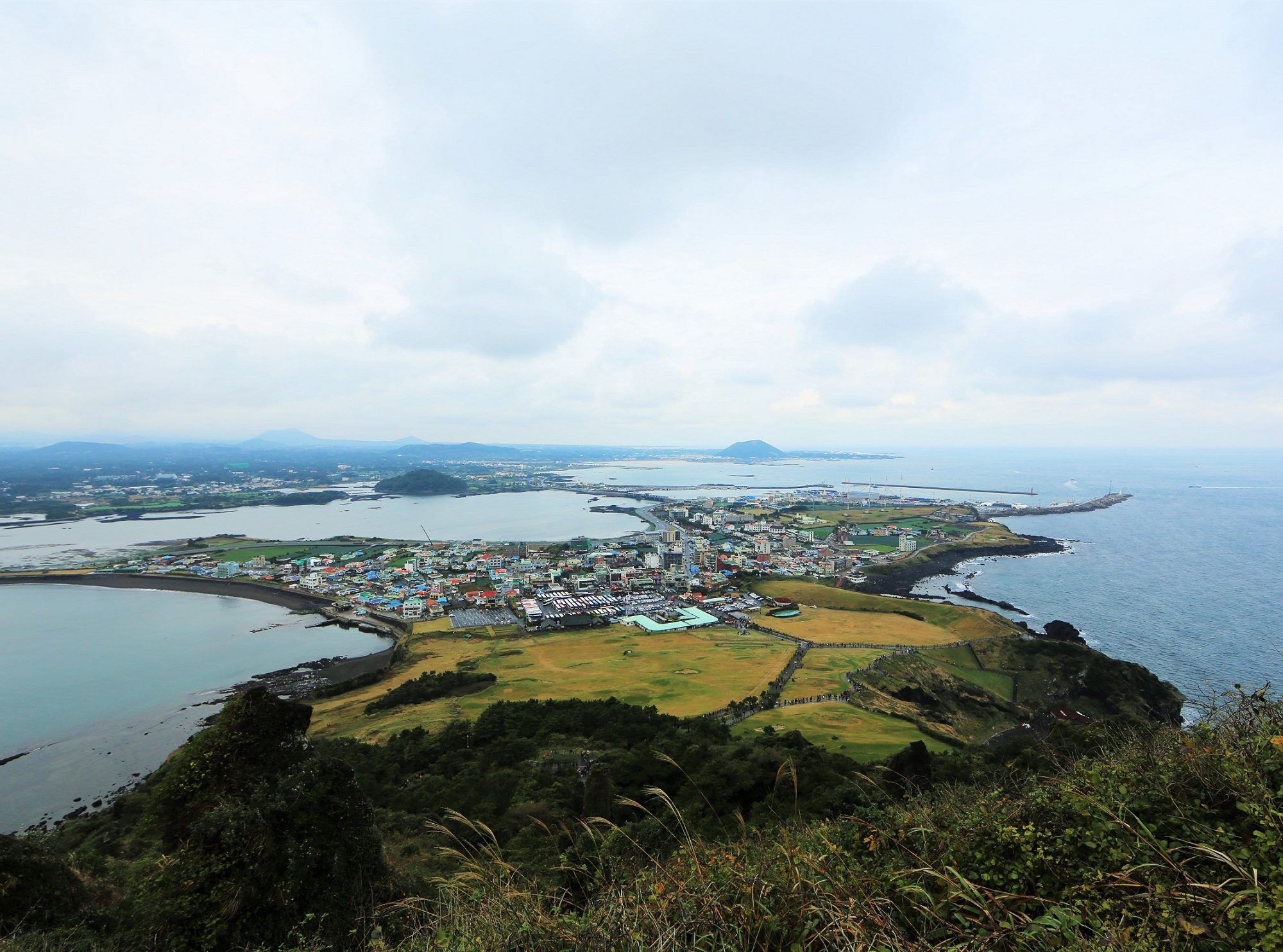 2015-11-20_1006_South Korea_Jeju_Seongsan Ilchulbong_Q03A4084_LR_@