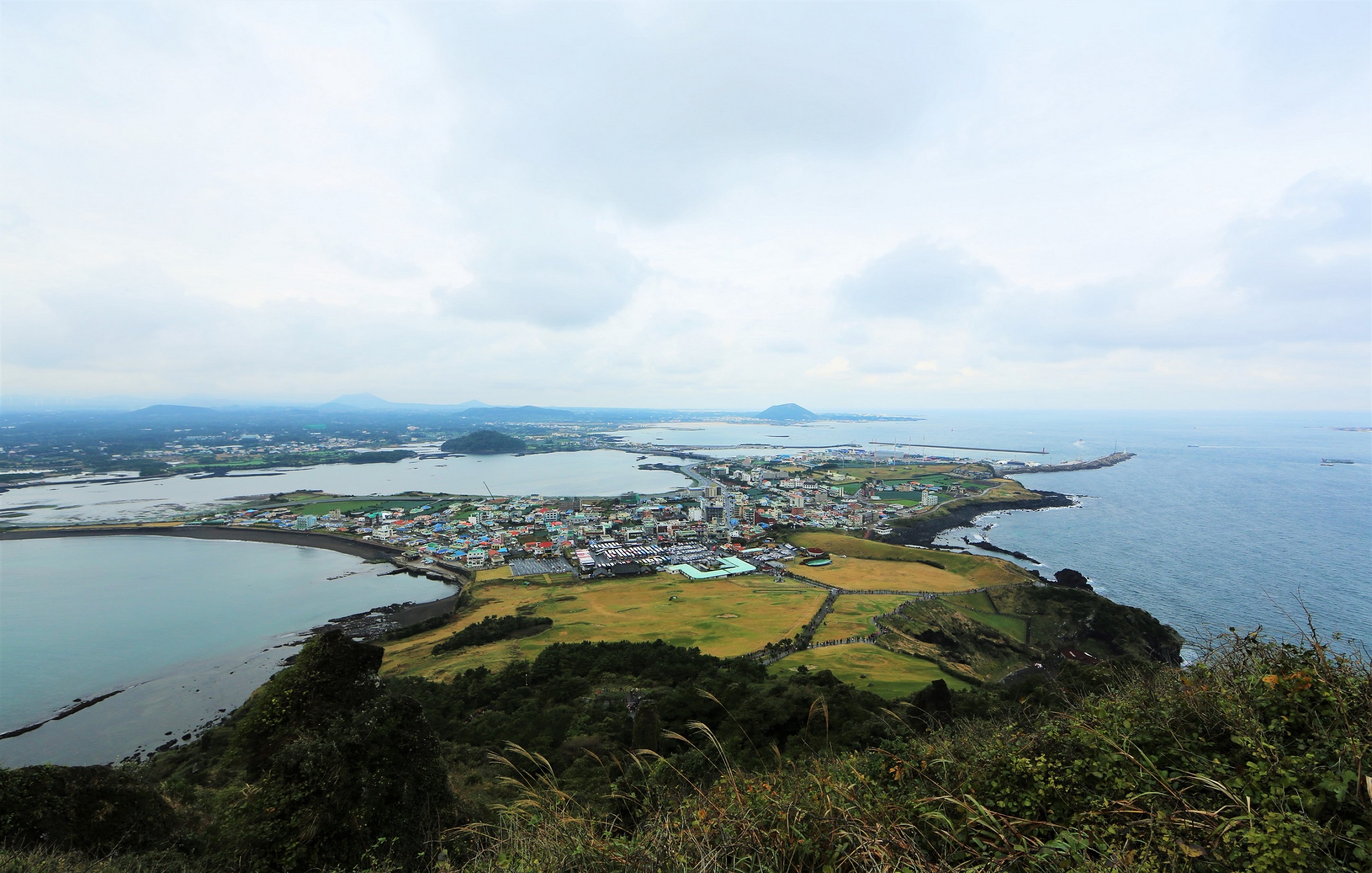2015-11-20_1006_South Korea_Jeju_Seongsan Ilchulbong_Q03A4084_LR_@