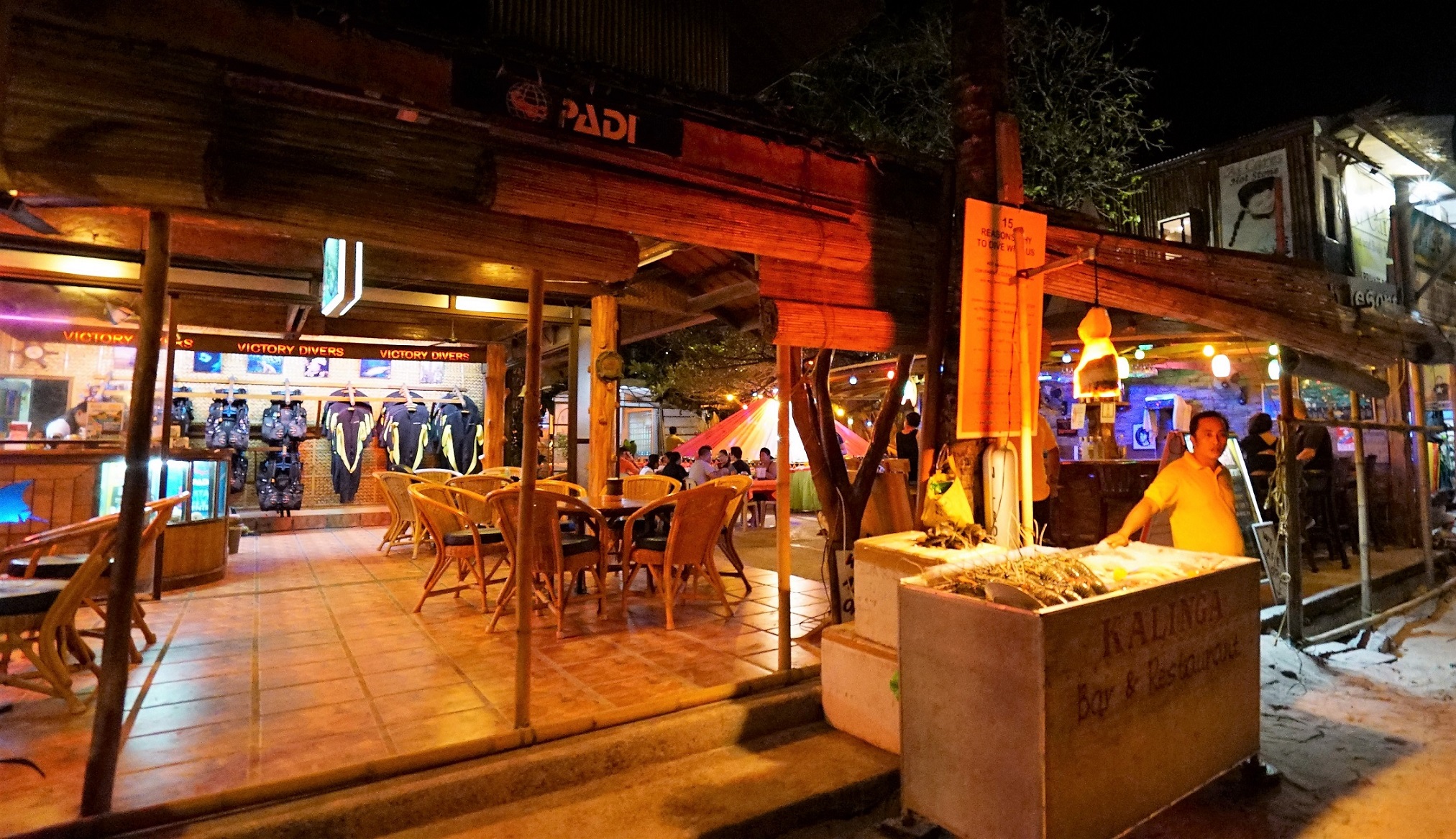 2016-08-30_2024_Philippines_Boracay_Kalinga Bar & Seafood Restaurant_DSC08905_LR_@