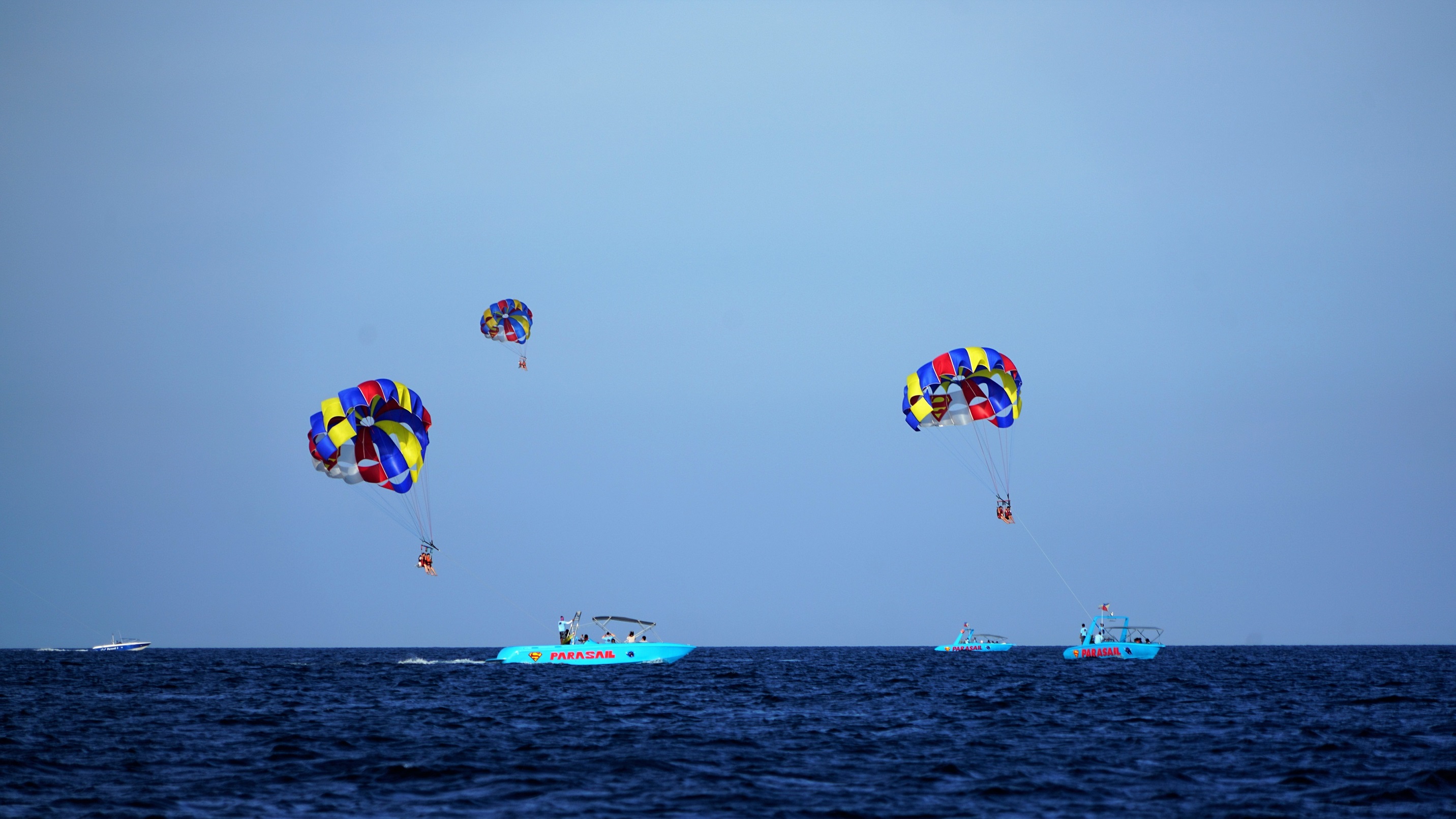 2016-09-01_1633_philippines_boracay_parasailing_dsc00179_lr_