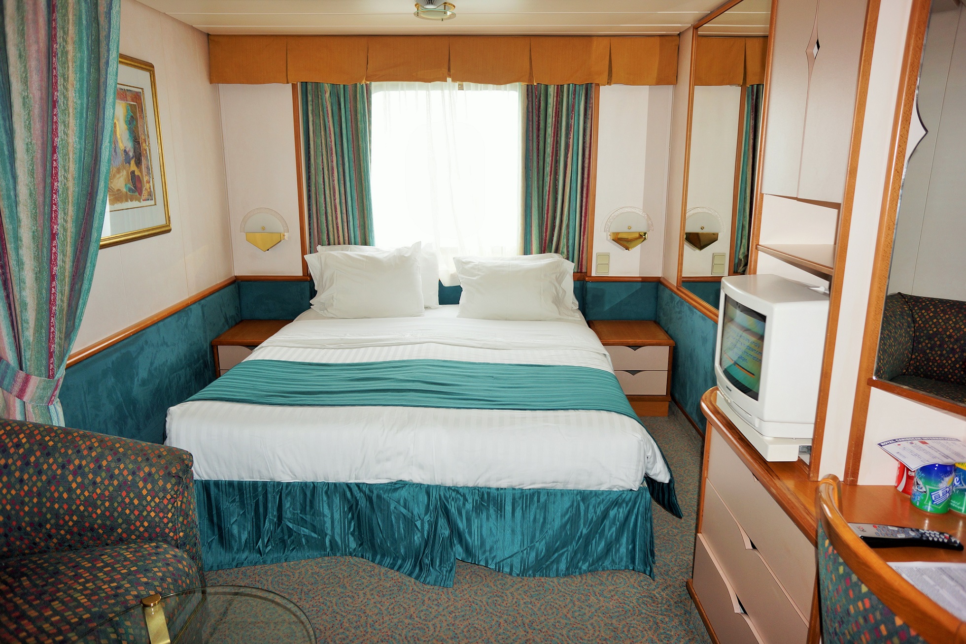2013-01-03_1438_legend-of-the-seas_rm-6046_lr_