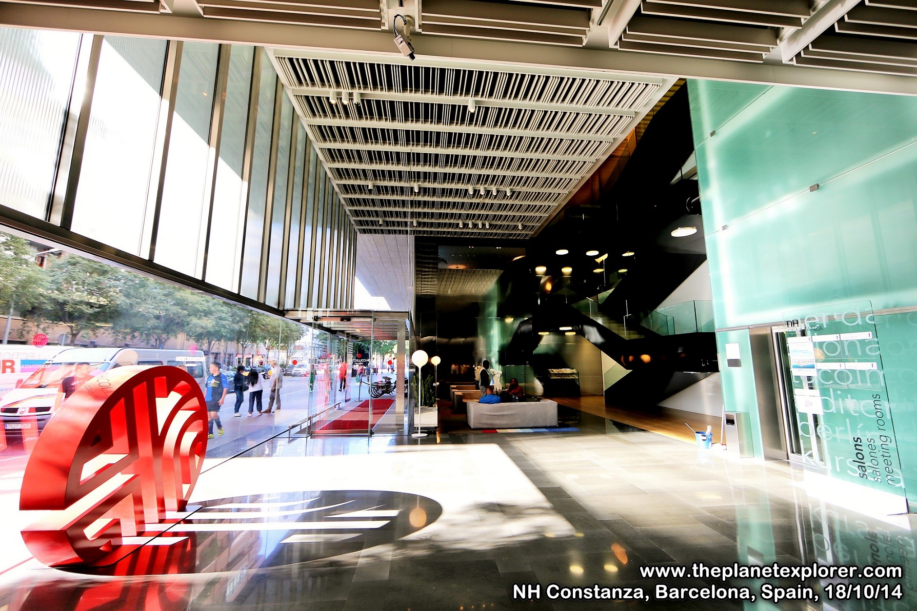 2014-10-18_1108_spain_barcelona_nh-constanza_lobby_lr_www