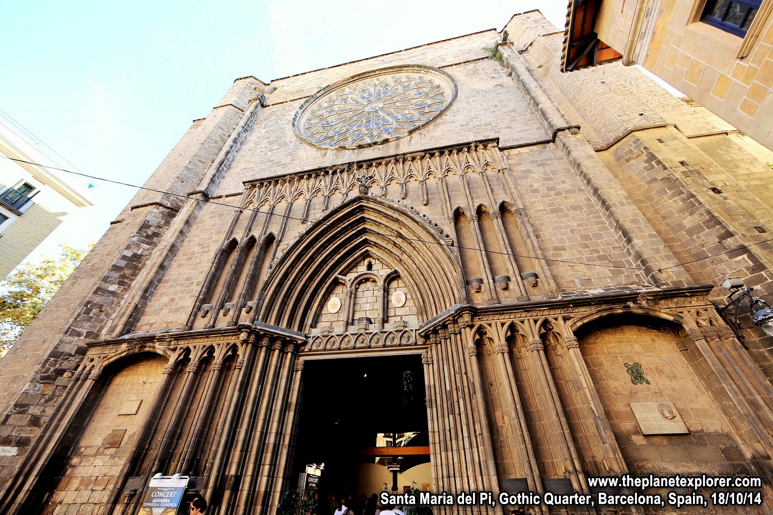 2014-10-18_1340_spain_barcelona_gothic-quarter_santa-maria-del-pi_entrance_5dmk3_lr_www