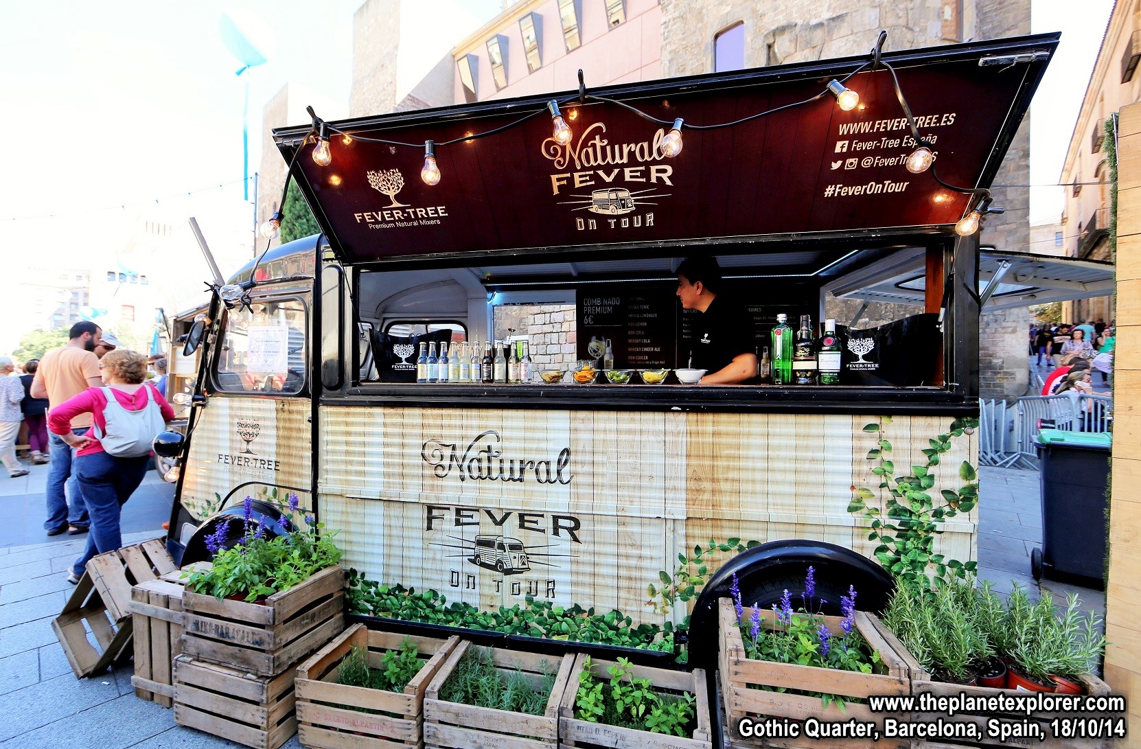 2014-10-18_1407_spain_barcelona_gothic-quarter_mobile-bar_5dmk3_lr_www