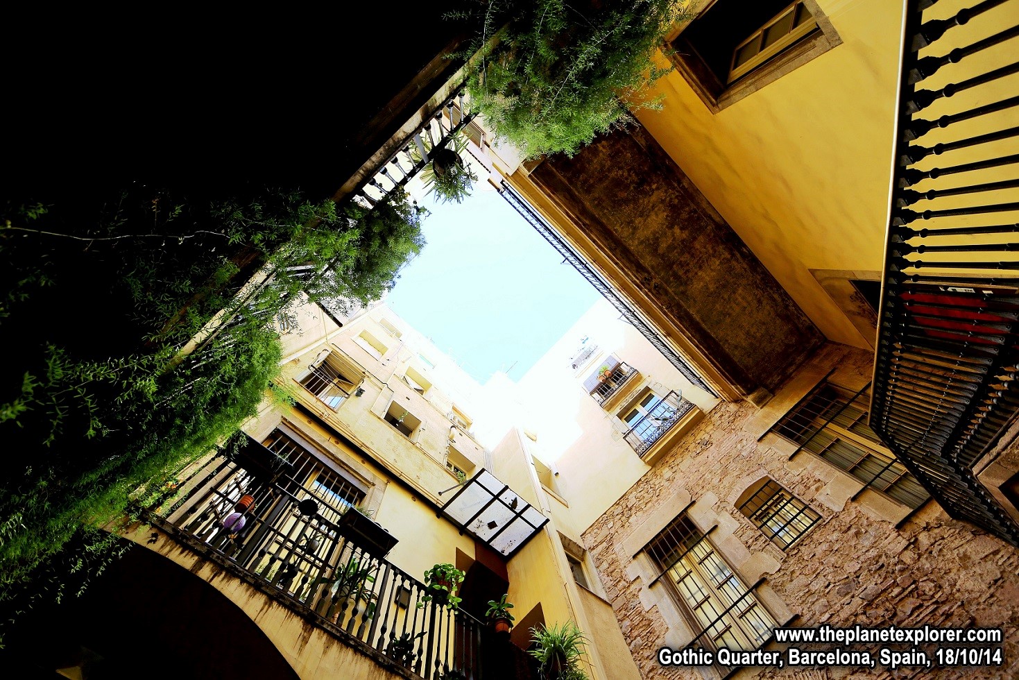 2014-10-18_1436_spain_barcelona_gothic-quarter_5dmk3_lr_www