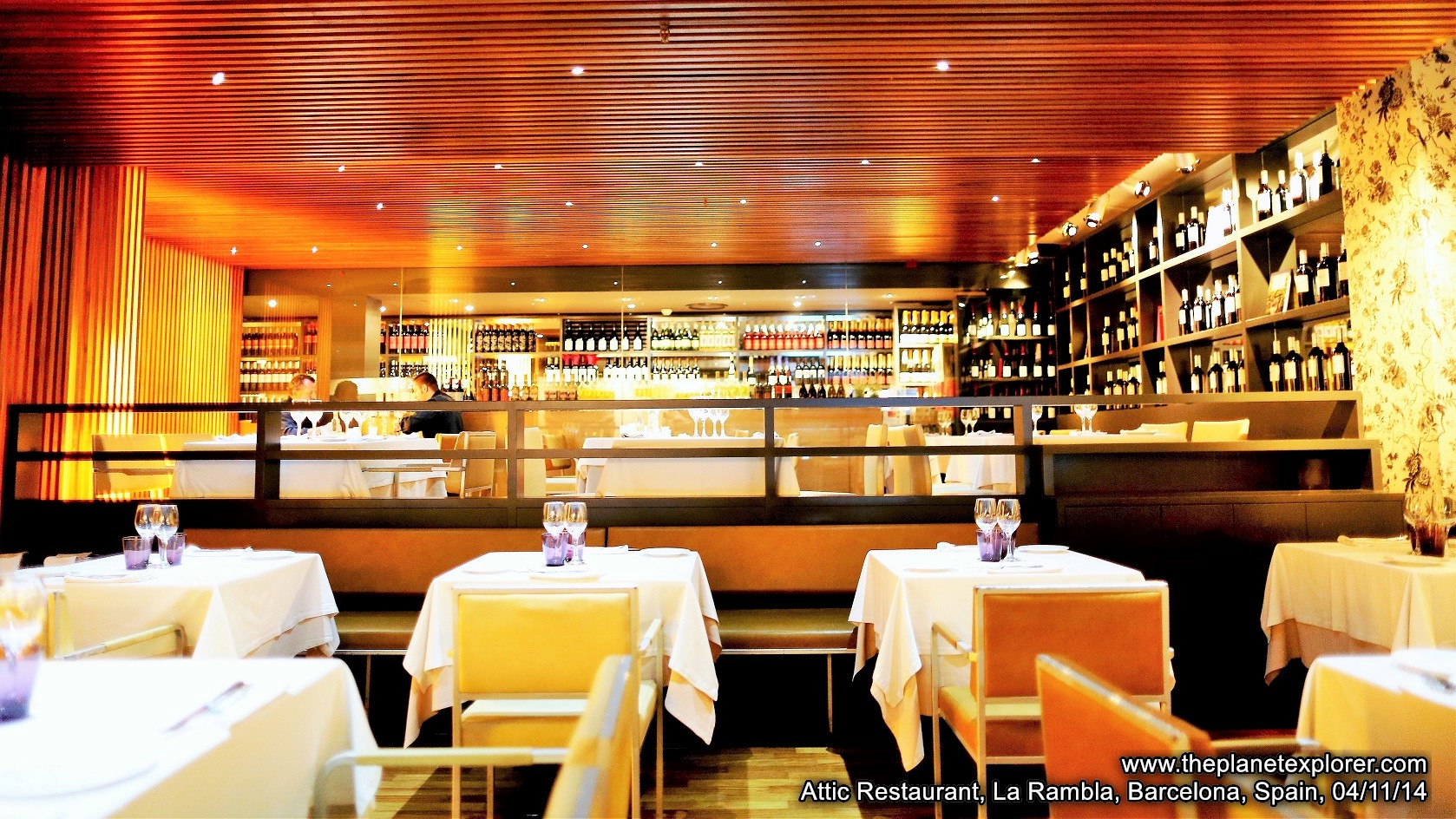 2014-10-20_1928_spain_barcelona_la-rambla_attic-restaurant_lr_www