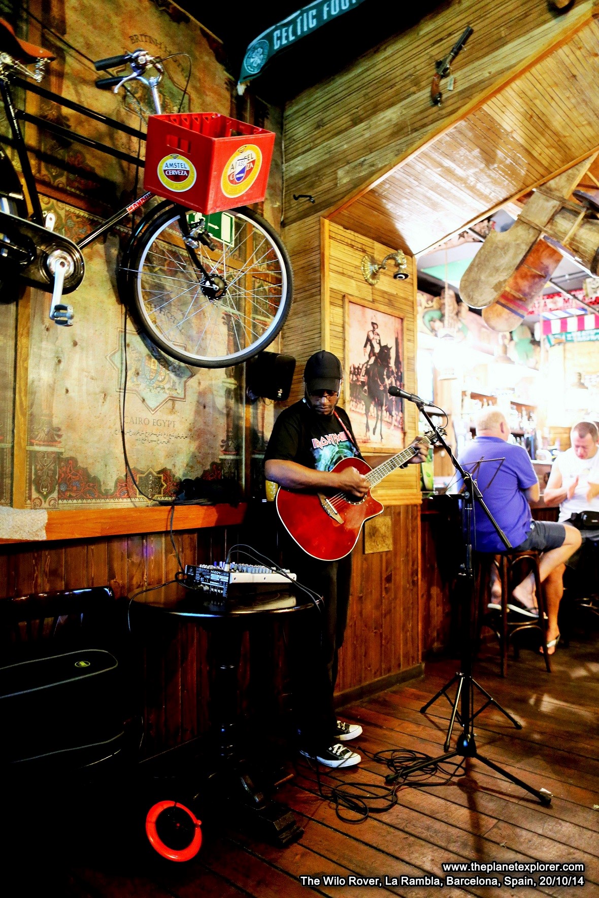 2014-10-20_2325_spain_barcelona_la-rambla_the-wilo-rover_singer_5dmk3_lr_www