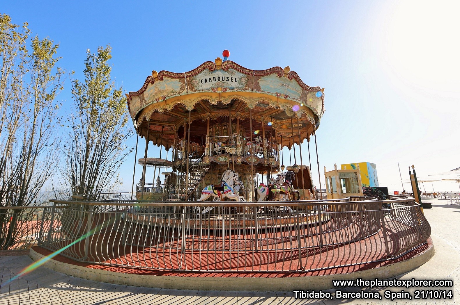 2014-10-21_1148_spain_barcelona_tibidabo_ferry-go-round_5dmk3_q03a1456_lr_www