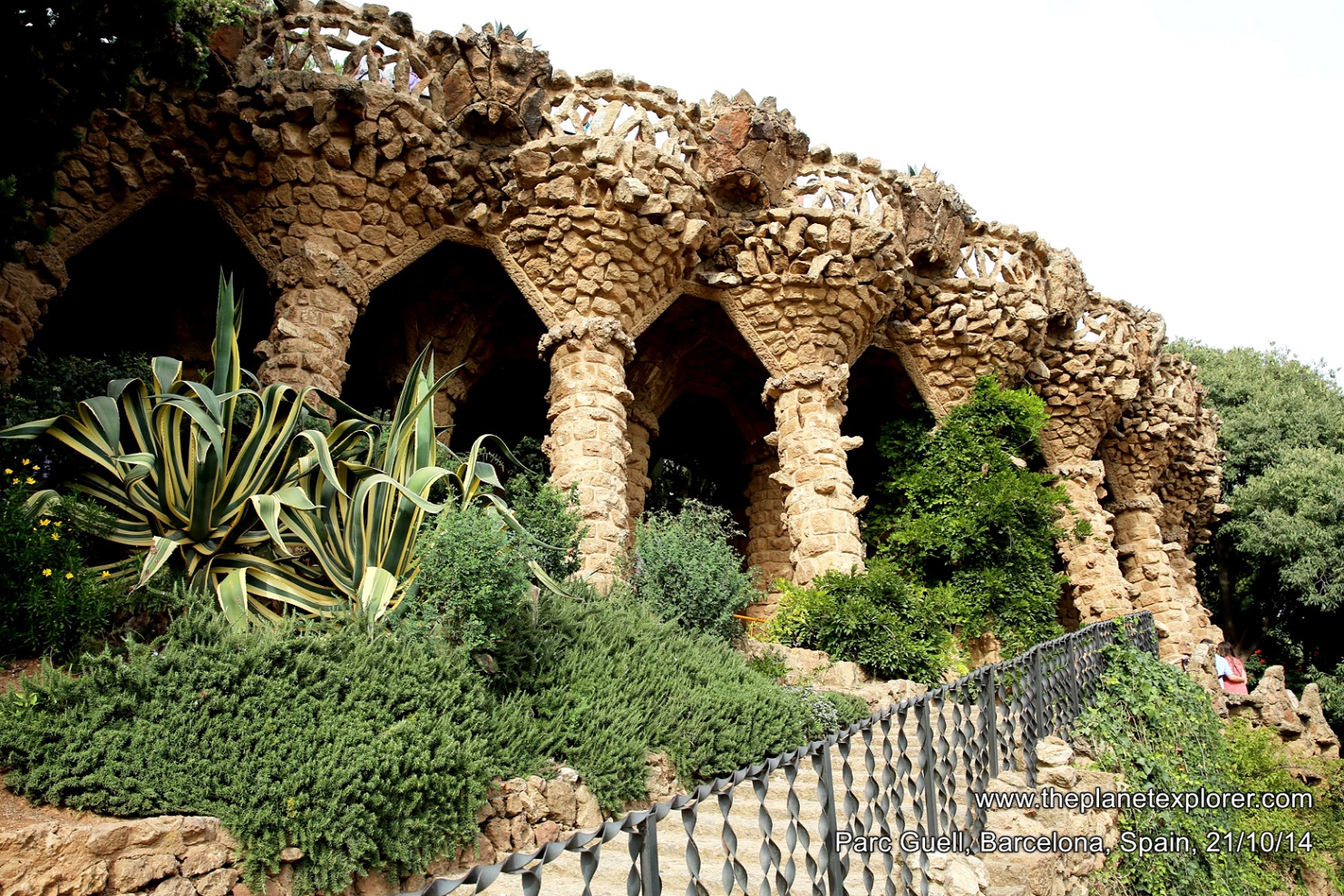 2014-10-21_1501_spain_catalonia_barcelona_parc-guell_lr_nw