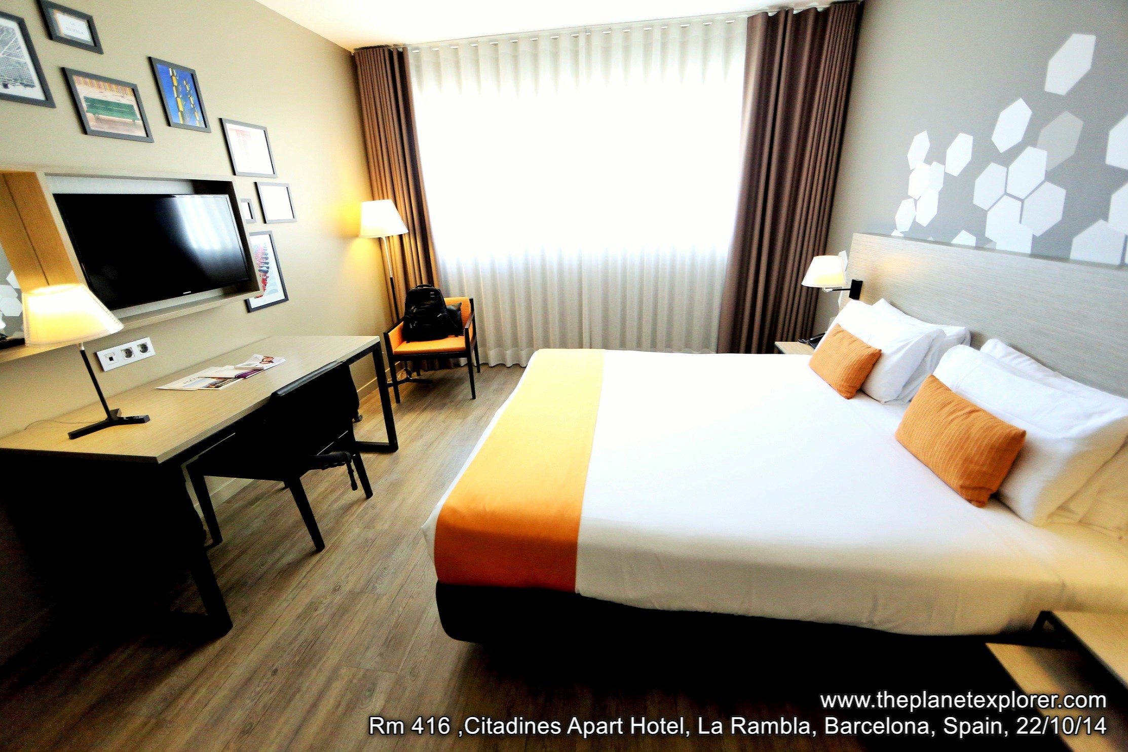 2014-10-22_1258_spain_barcelona_la-rambla_citadines-apart-hotel_rm-416_lr_www