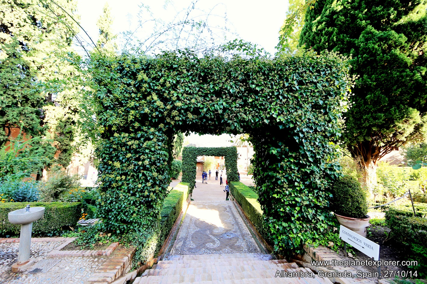 2014-10-27_1031_spain_andalucia_granada_alhambra_lr_nw