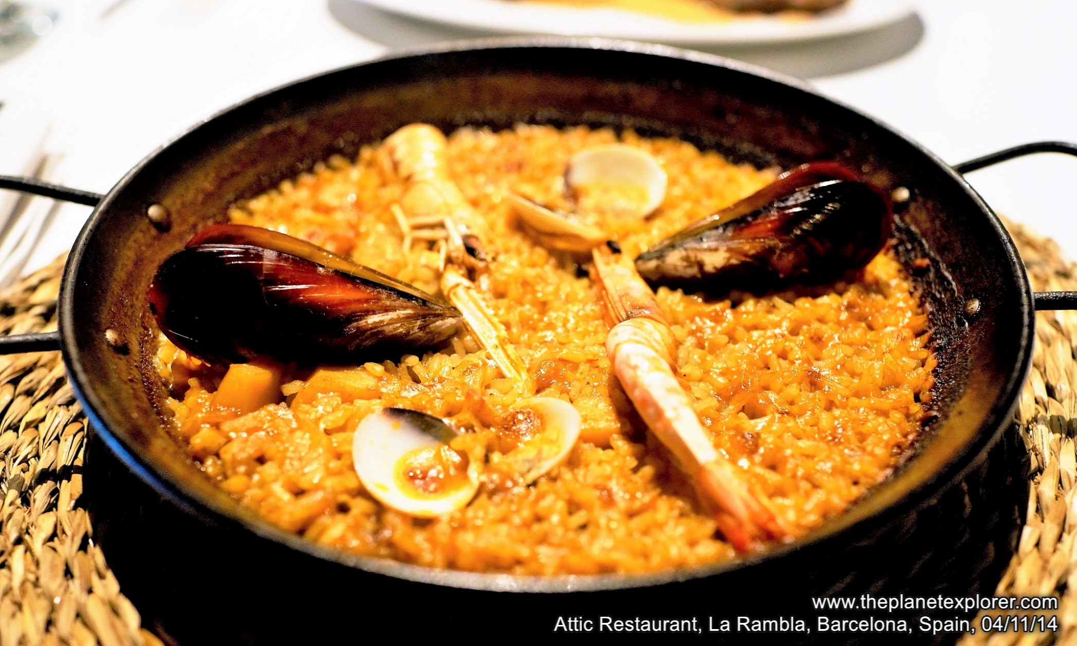 2014-11-04_2226_spain_barcelona_la-rambla_attic-restaurant_paella_lr_www