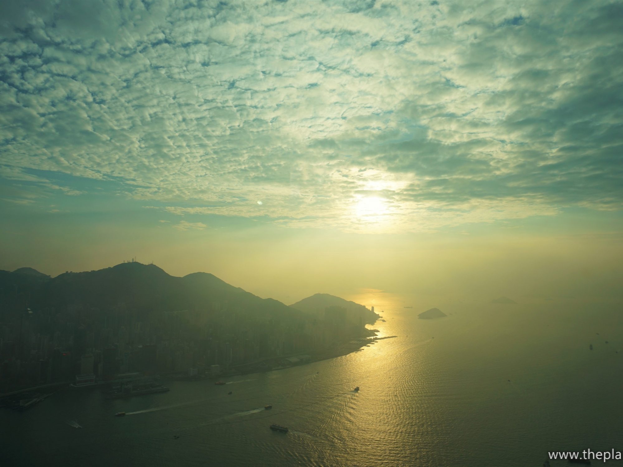 2015-12-29_1652_hk_the-ritz-carlton_rm-113-28_view_dsc00059_lr_