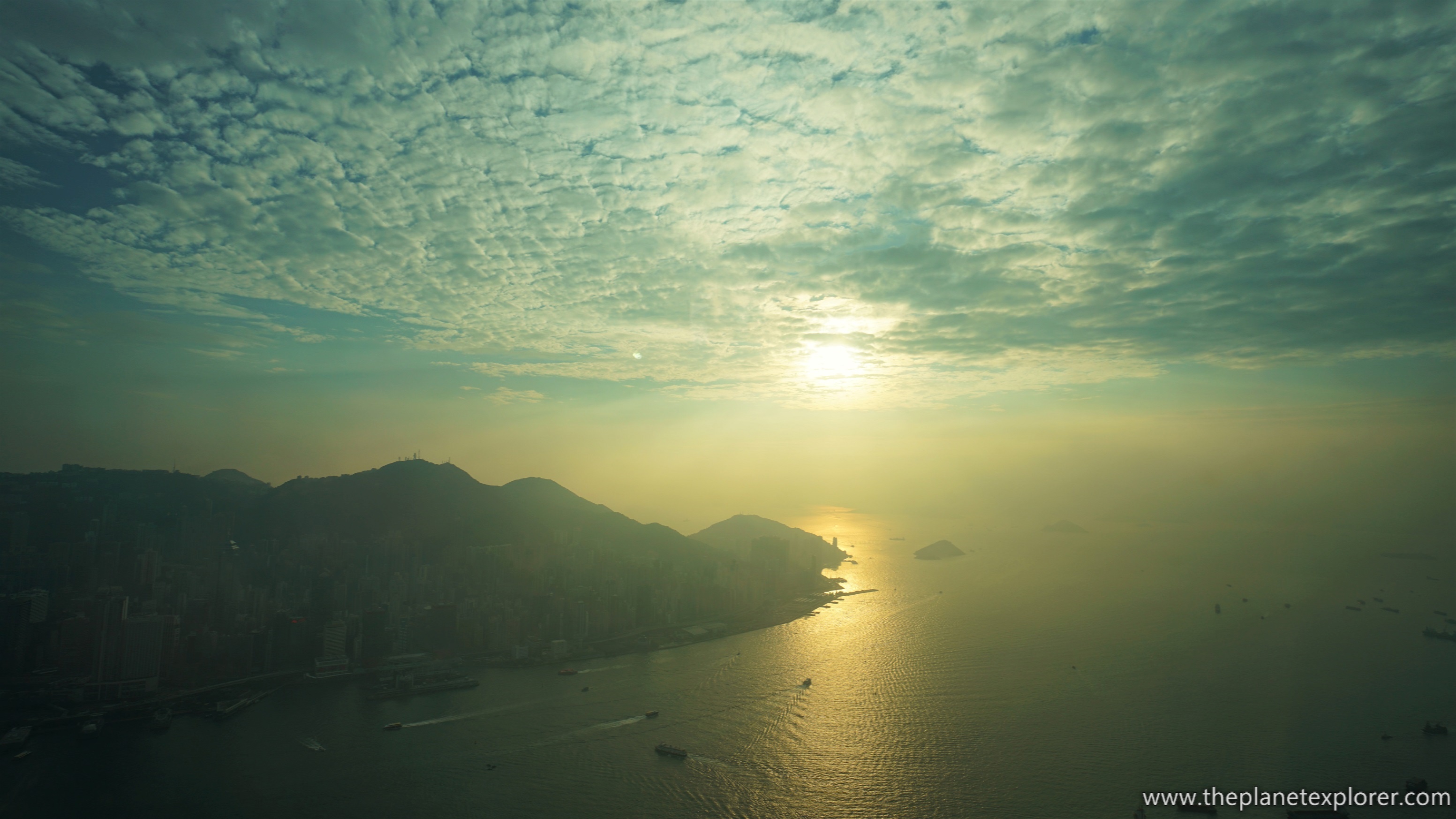 2015-12-29_1652_hk_the-ritz-carlton_rm-113-28_view_dsc00059_lr_