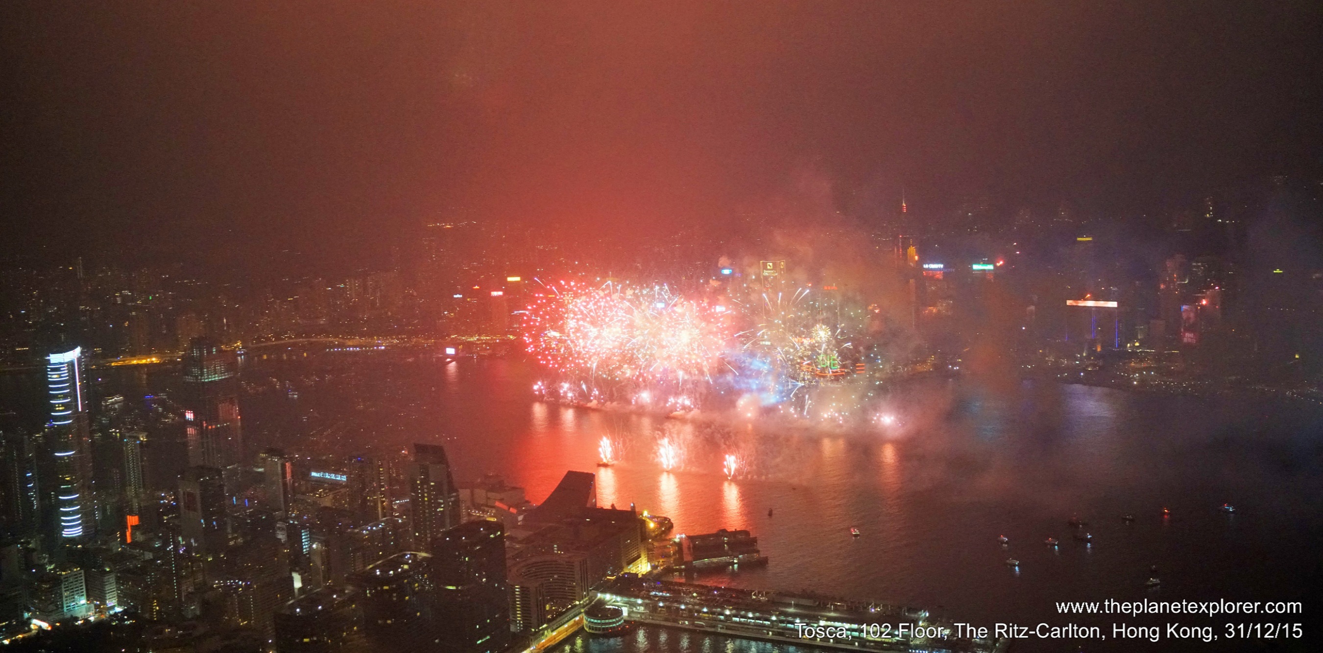 2016-01-01_0005_hk_the-ritz-carlton_tosca_fireworks_dsc01467_lr_nw