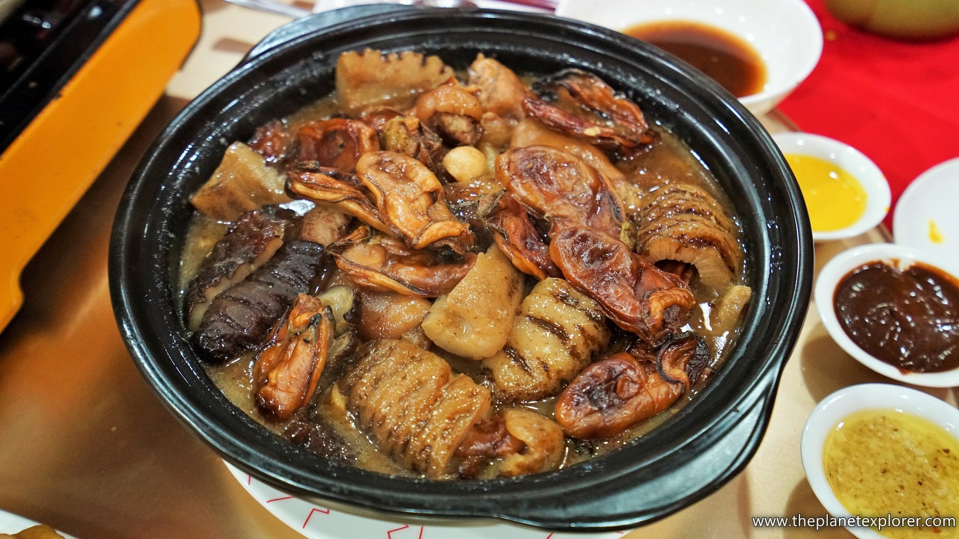 2016-01-01_1812_hk_tuen-mun_lam-tei-red-seasons_claypot_dsc01988_lr_