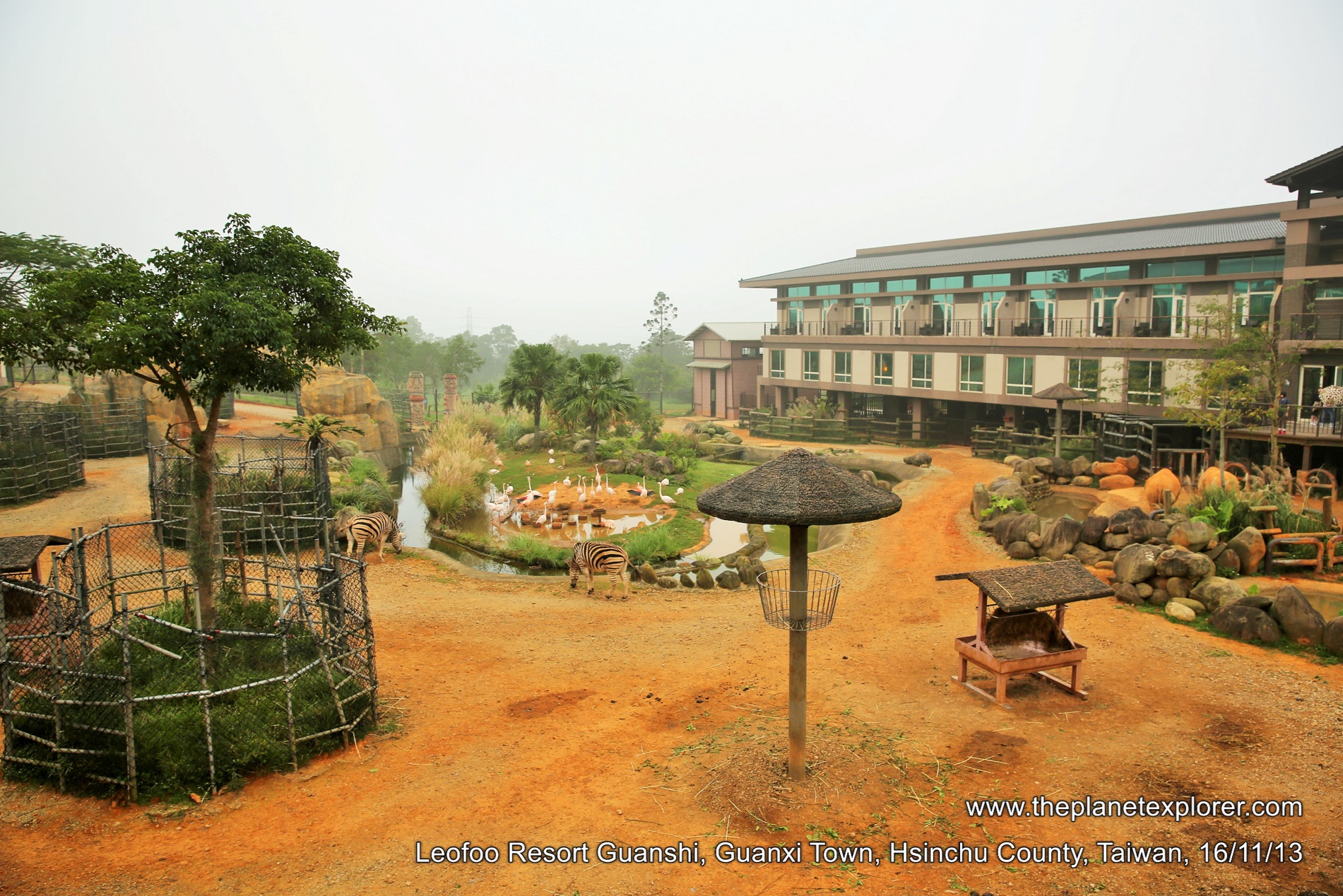 2013-11-16_0812_taiwan_hsinchu-county_guanxi-town_leofoo-resort-guanshi_q03a9456_lr_nw