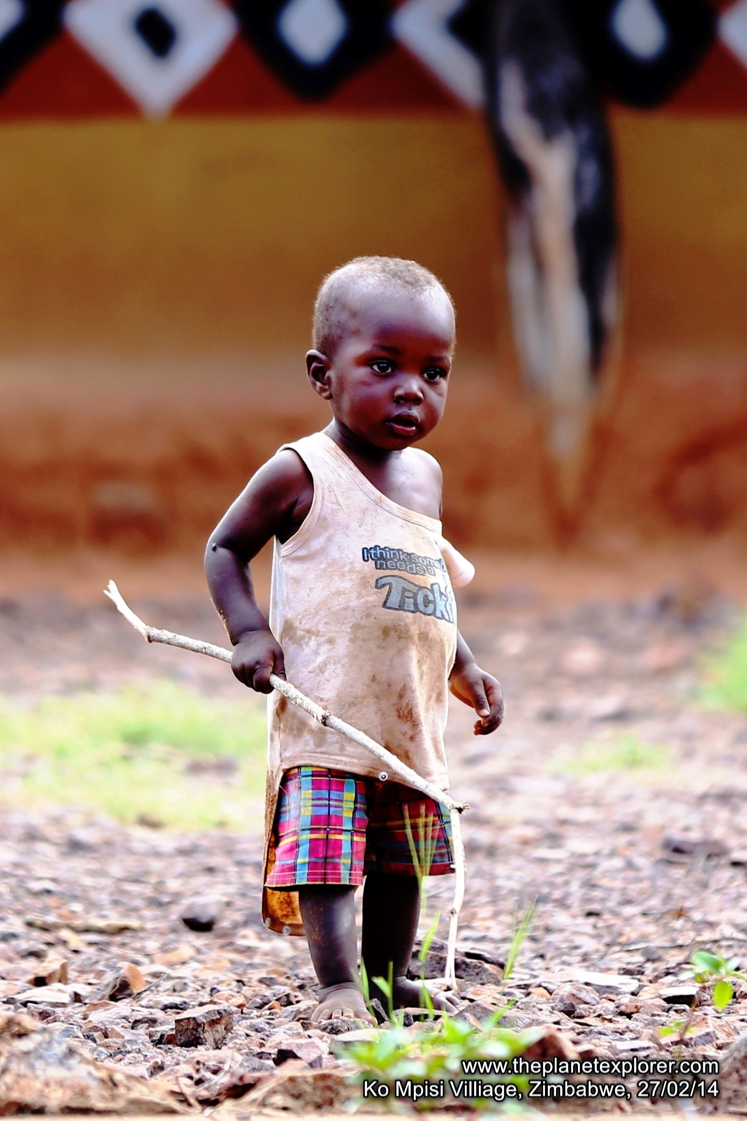 2014-02-27_1513_zimbabwe_ko-mpisi-villiage_kid_lr_nw