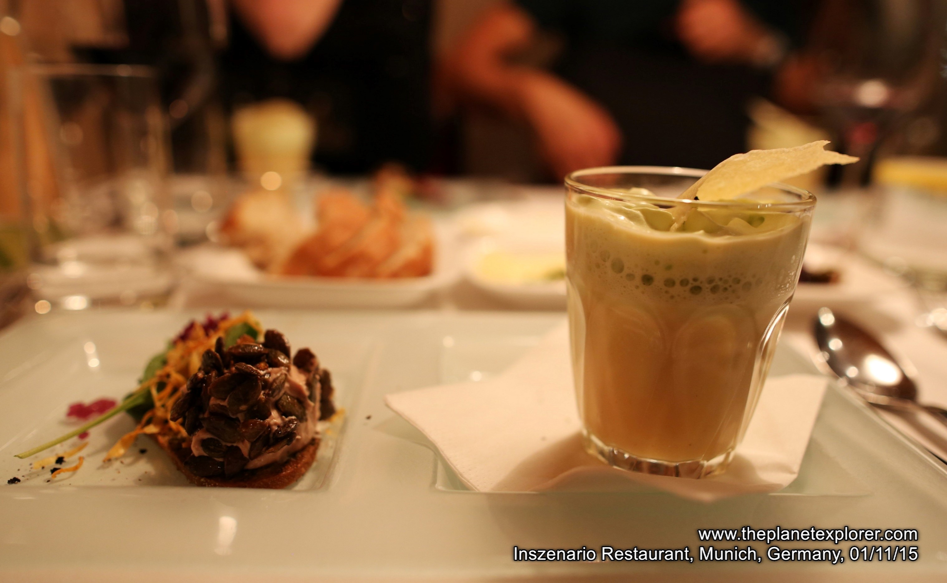 2015-11-01_2020_germany_munich_inszenario-restaurant_food_q03a9338_lr_nw