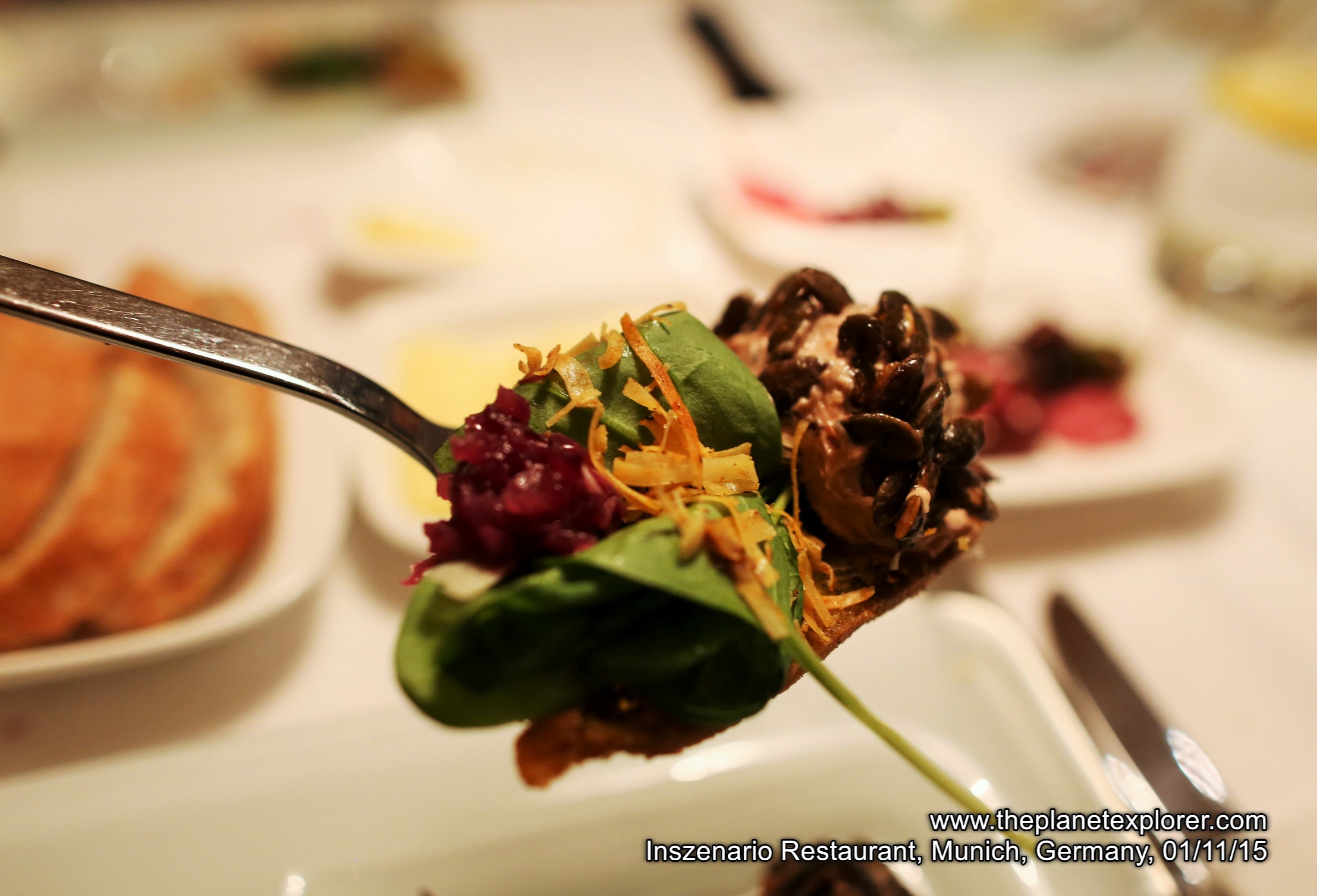 2015-11-01_2027_germany_munich_inszenario-restaurant_food_q03a9359_lr_nw