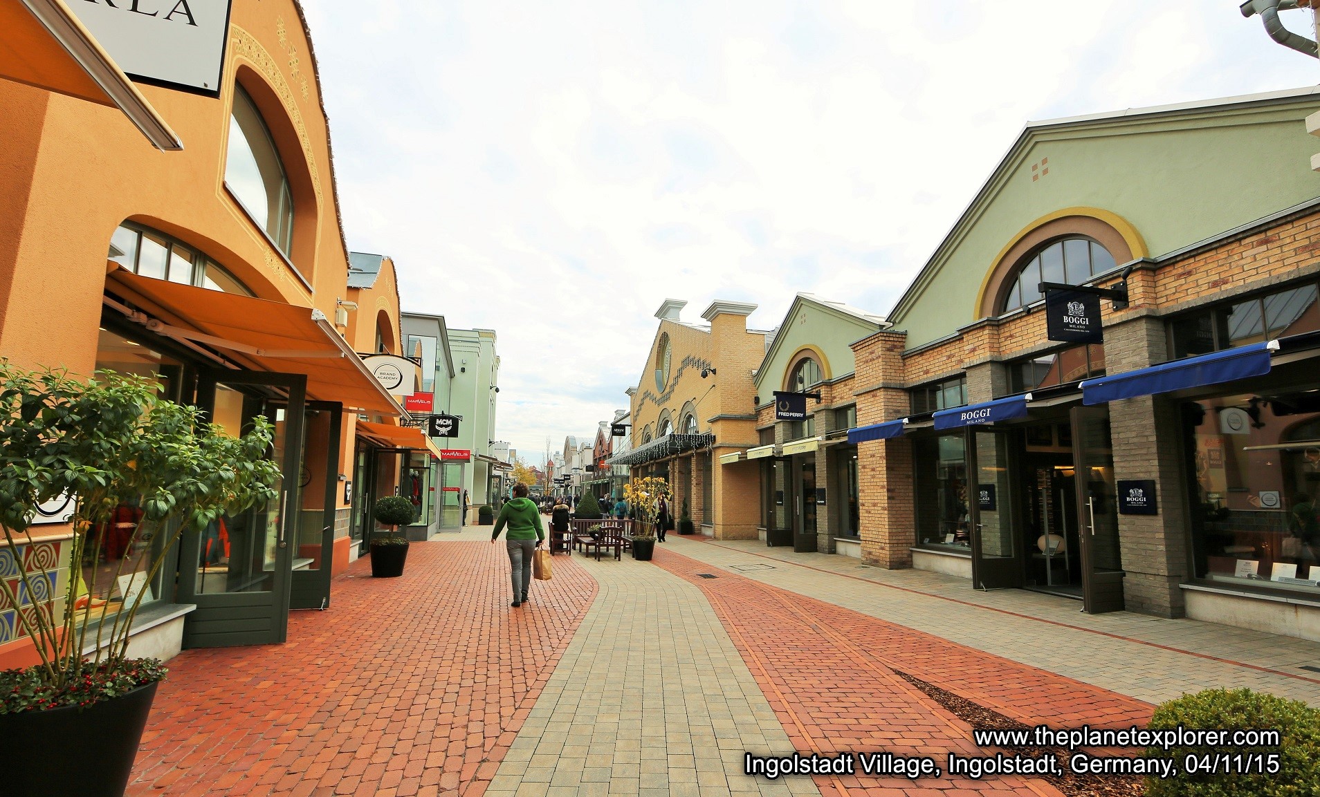 2015-11-04_1141_germany_ingolstadt_ingolstadt-village_q03a0161_lr_nw