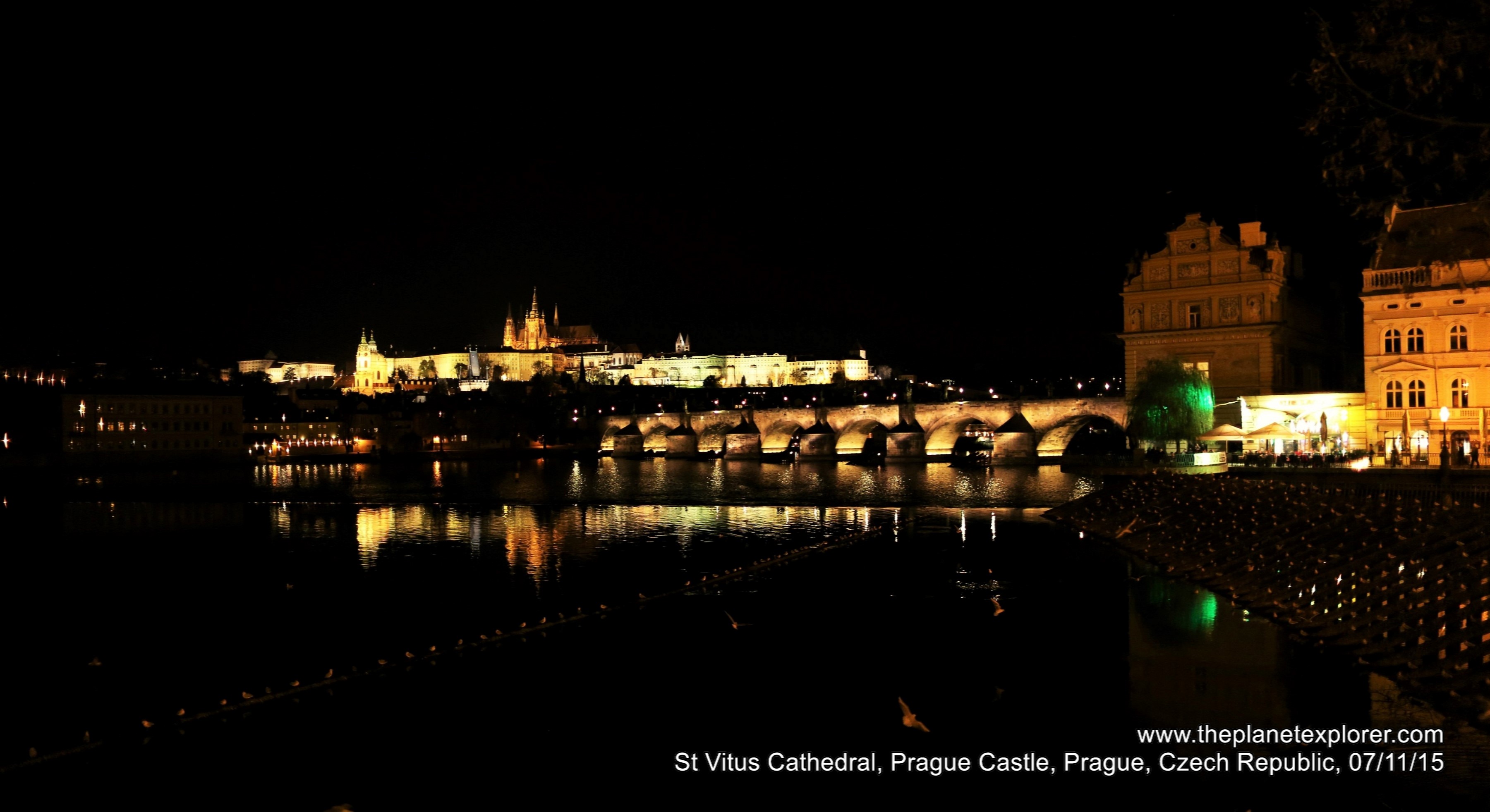 2015-11-07_2148_czech-republic_prague_vltava-river_q03a1149_lr_nw