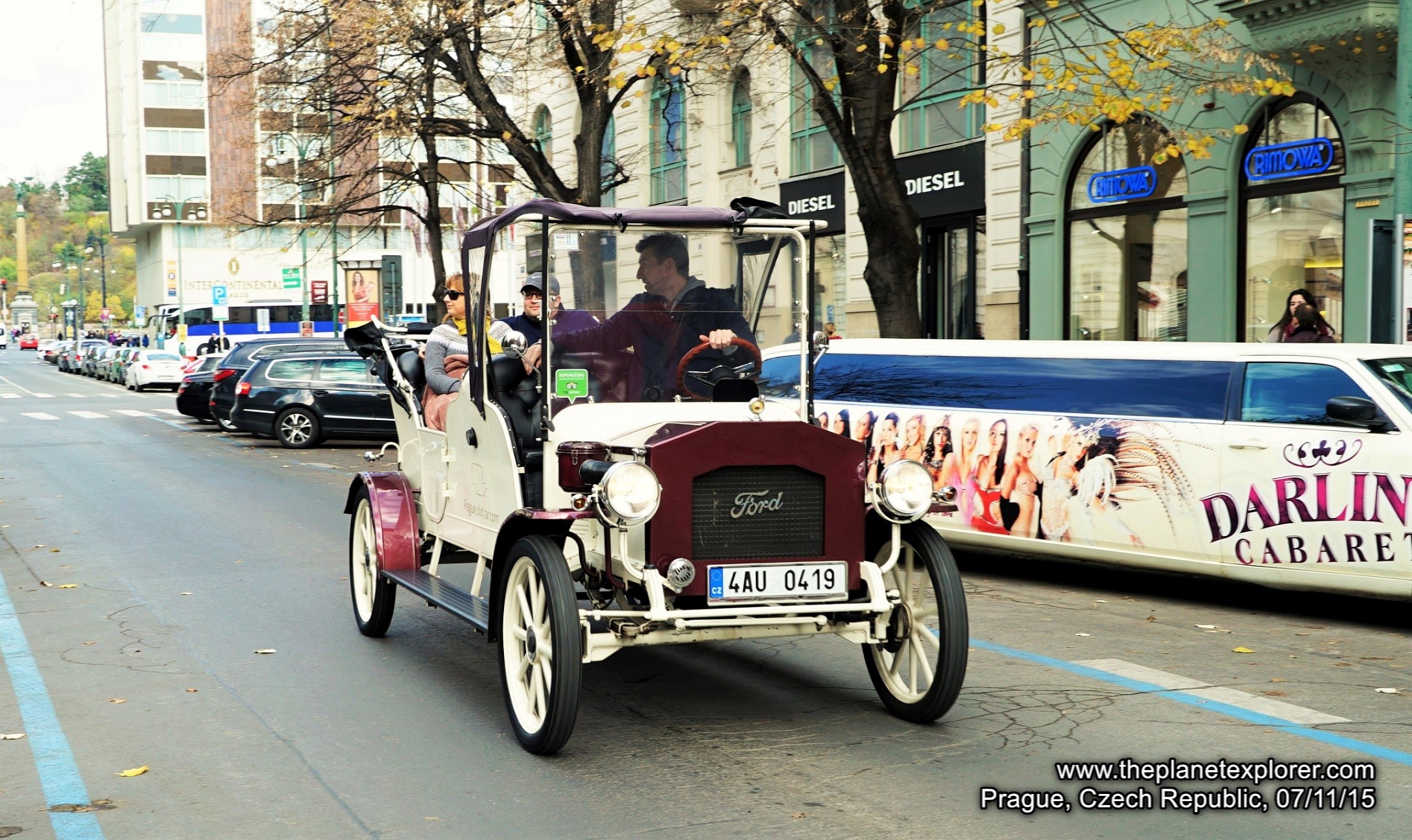 2015-11-08_1106_czech-republic_prague_car_dsc08698_lr_nw