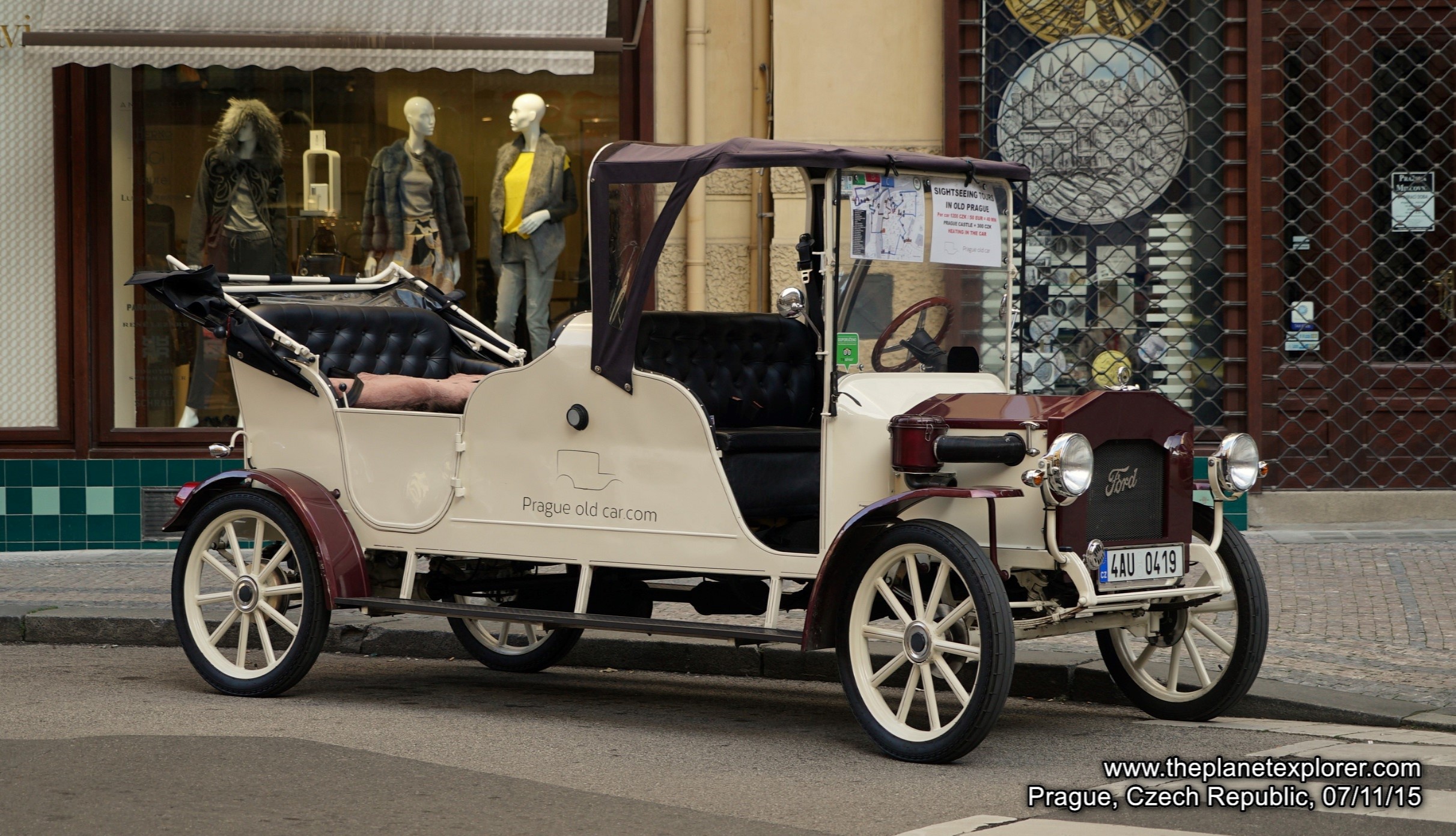 2015-11-08_1401_czech-republic_prague_car_dsc08768_lr_nw