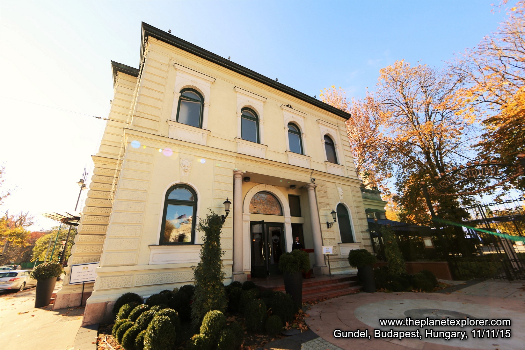 2015-11-11_1032_hungary_budapest_gundel_5dmk3_q03a2860_lr_nw