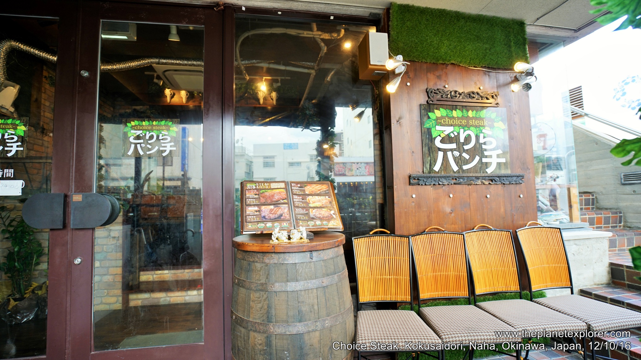 2016-10-12_1539_japan_okinawa_naha_kokusaidori_choice-steak_5dmk3_dsc01459_lr_nw