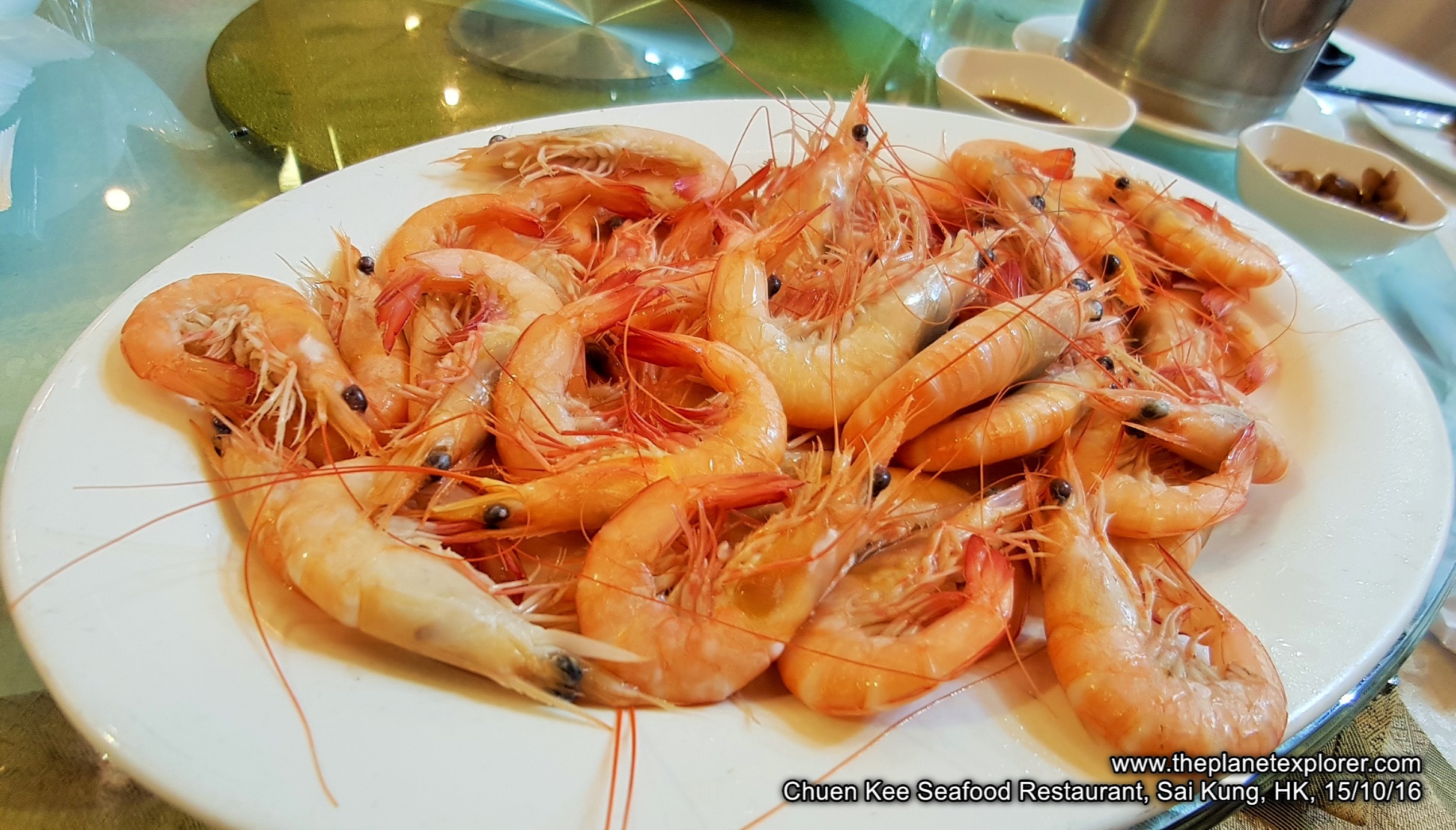 2016-10-15_2032_hk_sai-kung_chuen-kee-seafood-restaurant_shrimps_sn7_lr_nw