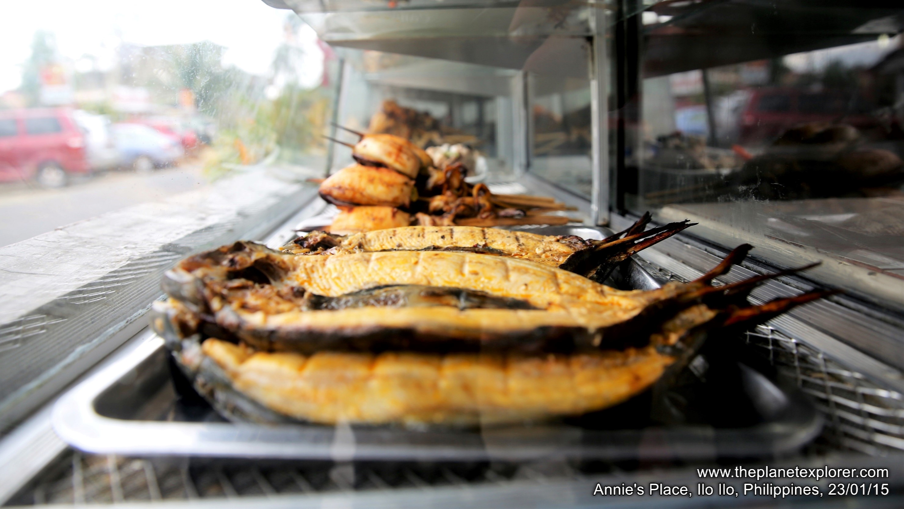 2015-01-23_1424_philippines_ilo-ilo_annies-place_food_q03a4357_lr_www