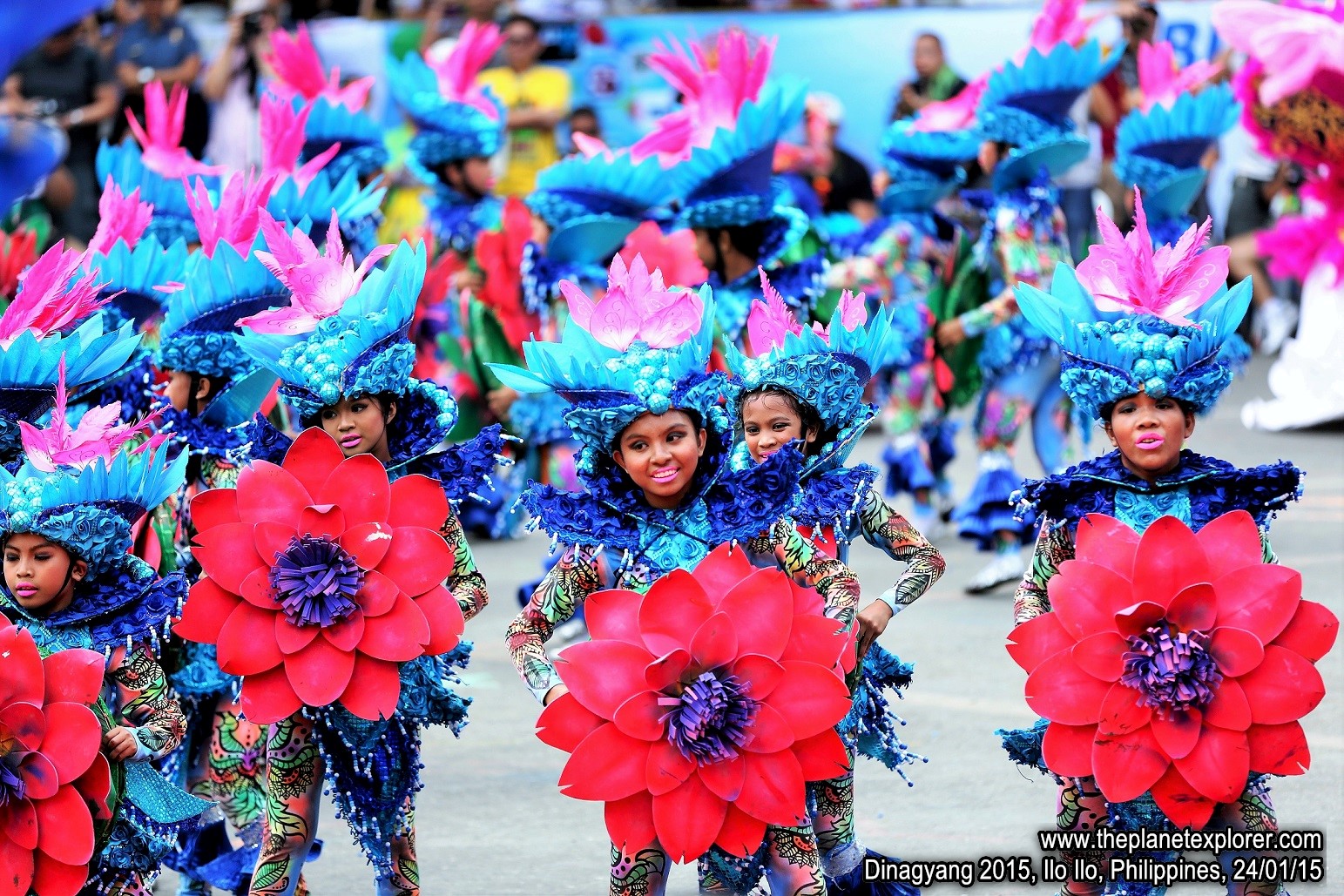 2015-01-24_0926_Philippines_Ilo Ilo_Dinagyang 2015_Q03A4904_LR_@@www
