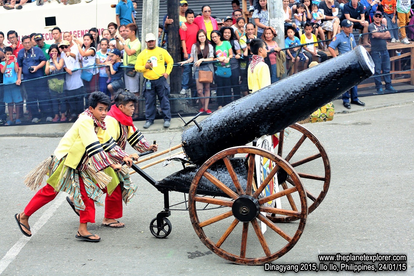 2015-01-24_1045_Philippines_Ilo Ilo_Dinagyang 2015_Q03A5063_LR_@@www