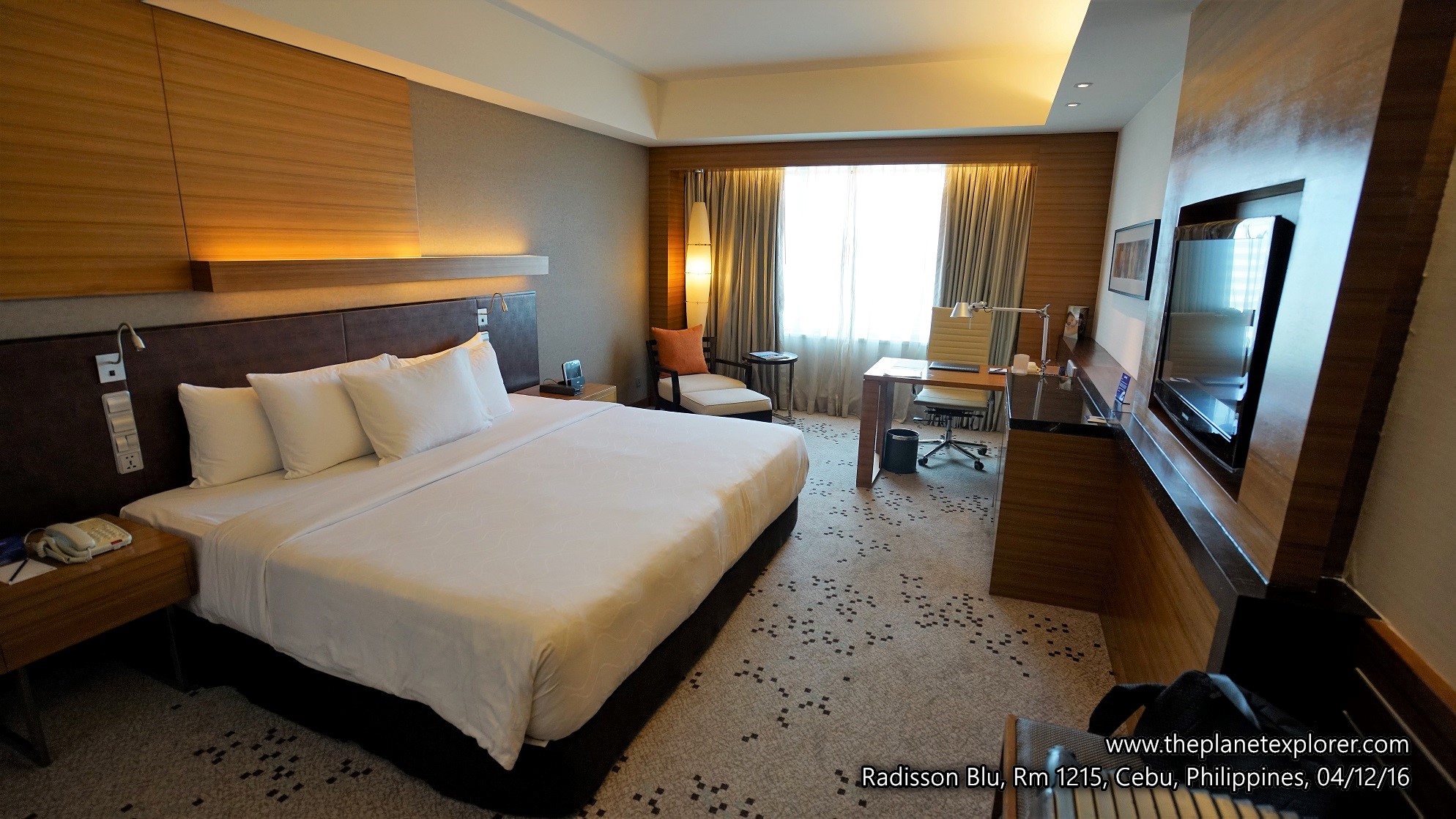 2016-12-04_1357_philippines_cebu_radisson-blu_rm-1215_dsc04297_lr_www