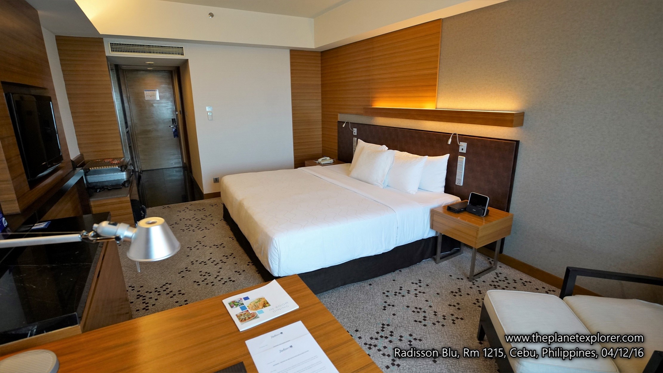 2016-12-04_1358_philippines_cebu_radisson-blu_rm-1215_dsc04299_lr_