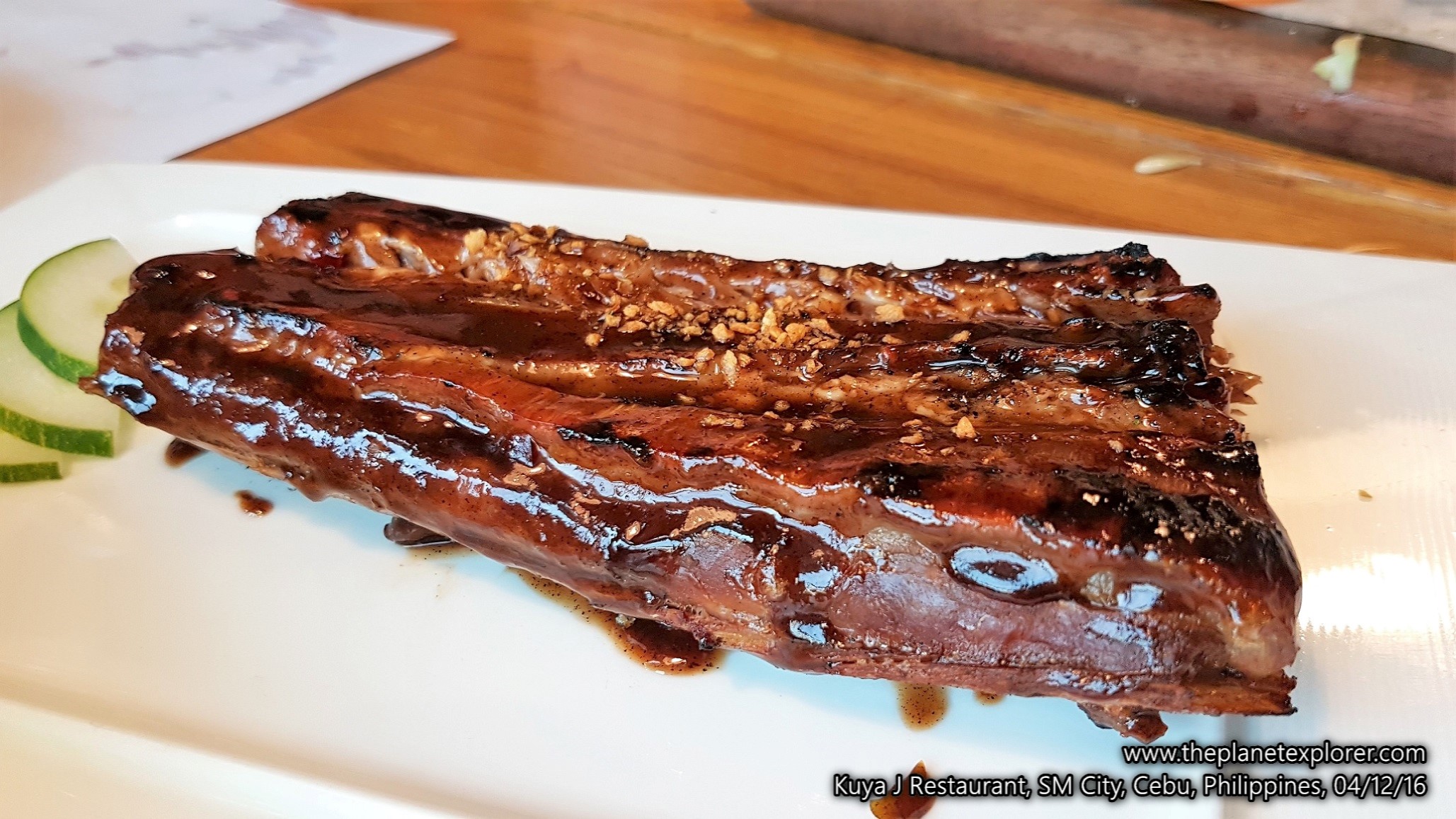 2016-12-04_1534_philippines_cebu_sm-city_kuya-j-restaurant_ribs_s7_lr_www