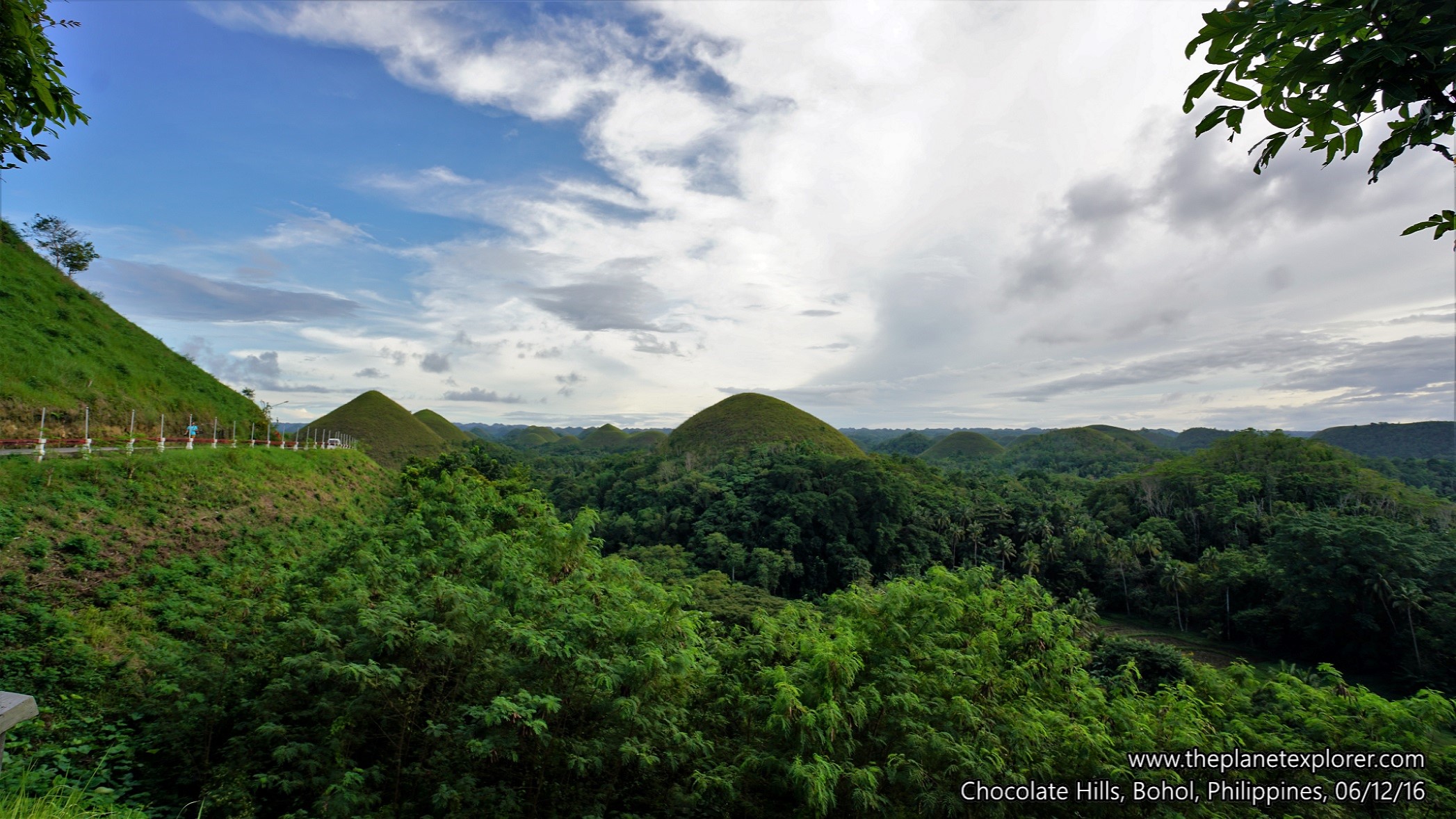 2016-12-06_1608_philippines_bohol_chocolate-hill_dsc04770_lr_www
