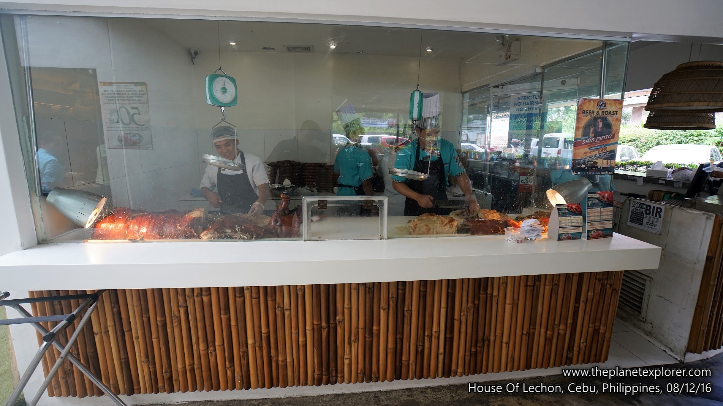 2016-12-08_1248_philippines_cebu_house-of-lechon_dsc04987_lr_www
