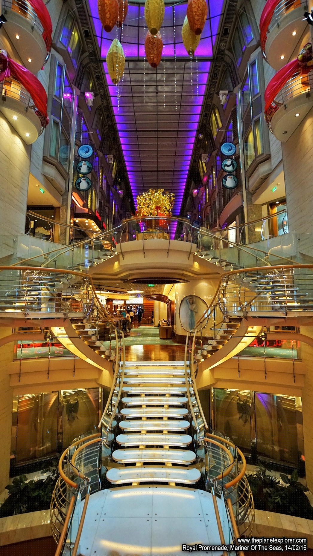 2016-02-14_1559_Mariner Of The Seas_Royal Promenade_DSC03574_s7R2_LR_@www