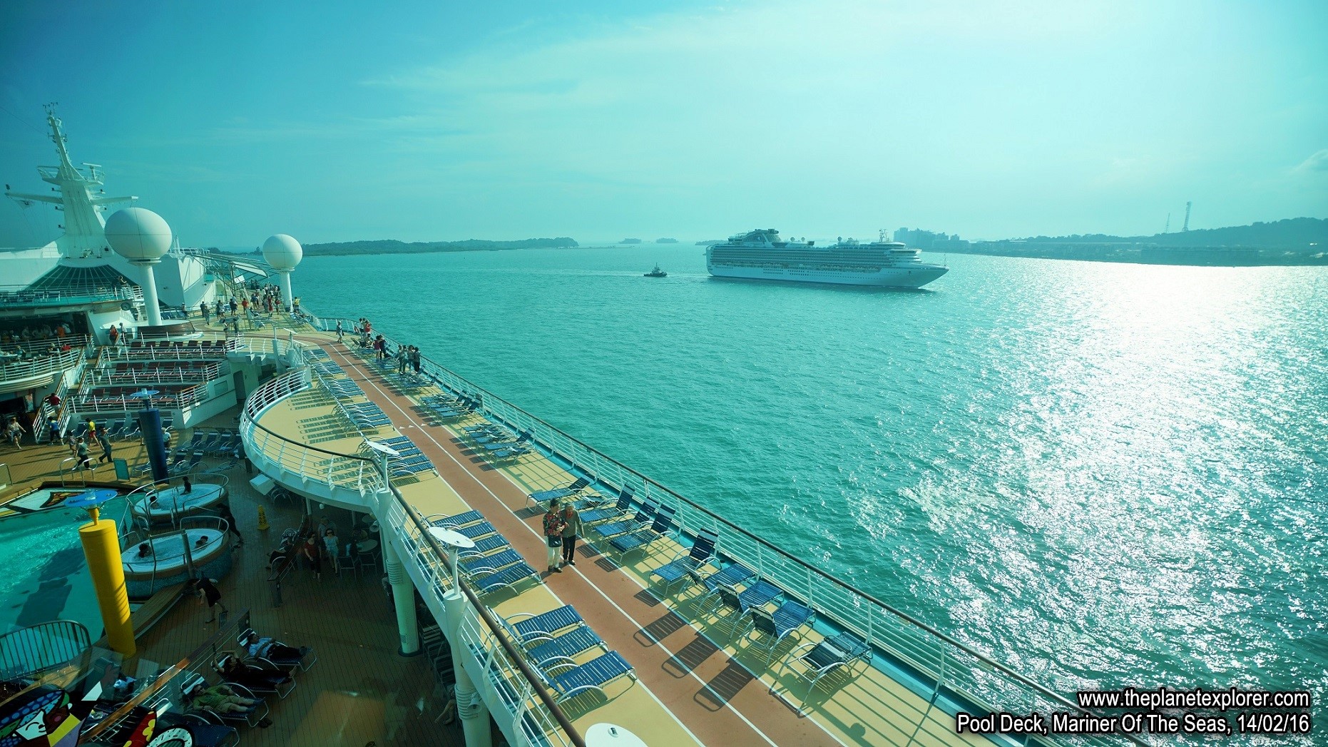 2016-02-14_1719_Mariner Of The Seas_Pool Deck_s7R2_DSC03689_LR_@www