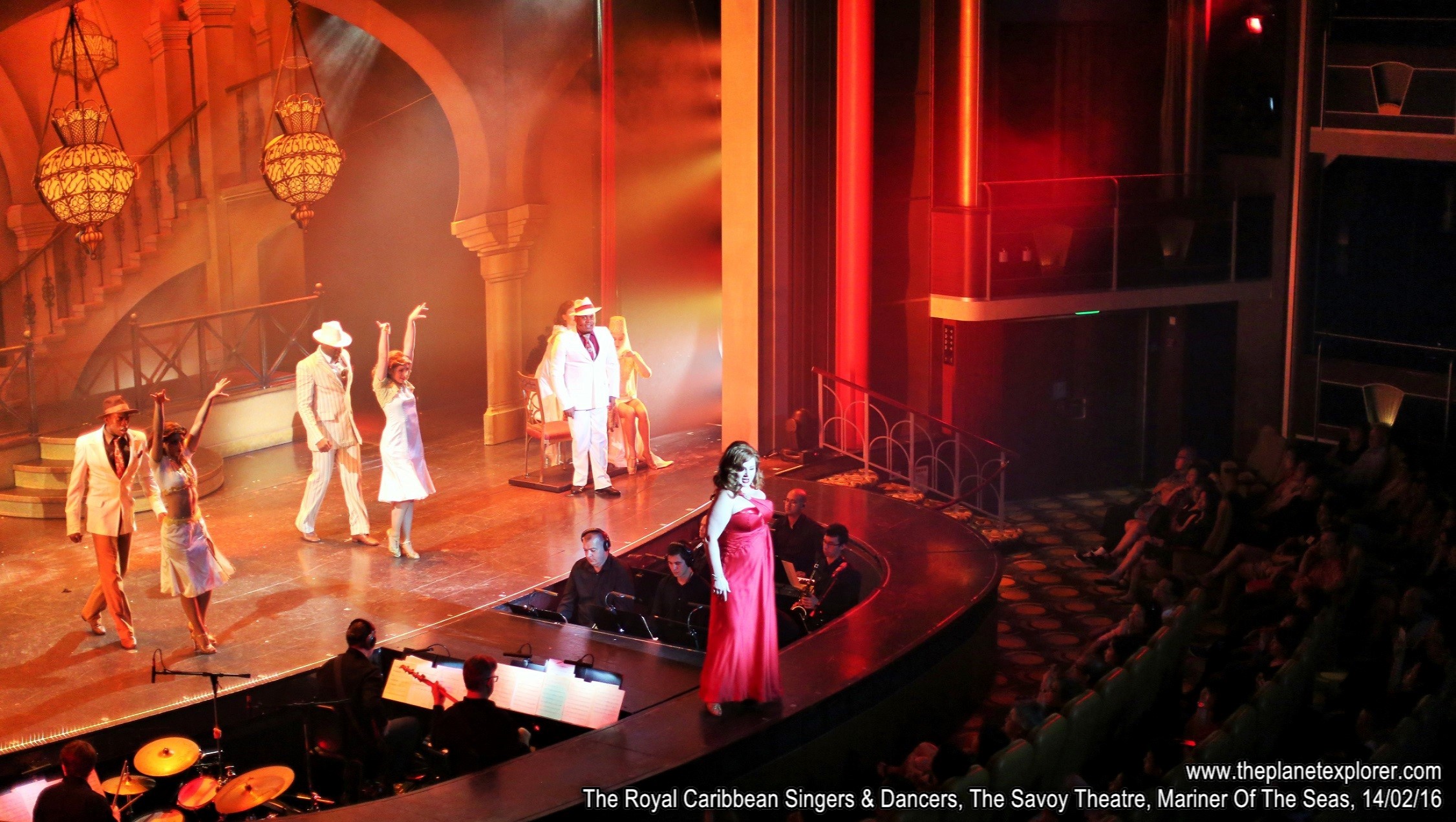 2016-02-14_2207_Mariner Of The Seas_The Savoy Theatre_The Royal Caribbean Singers & Dancers_Q03A7970_c5DMk3_LR_@www