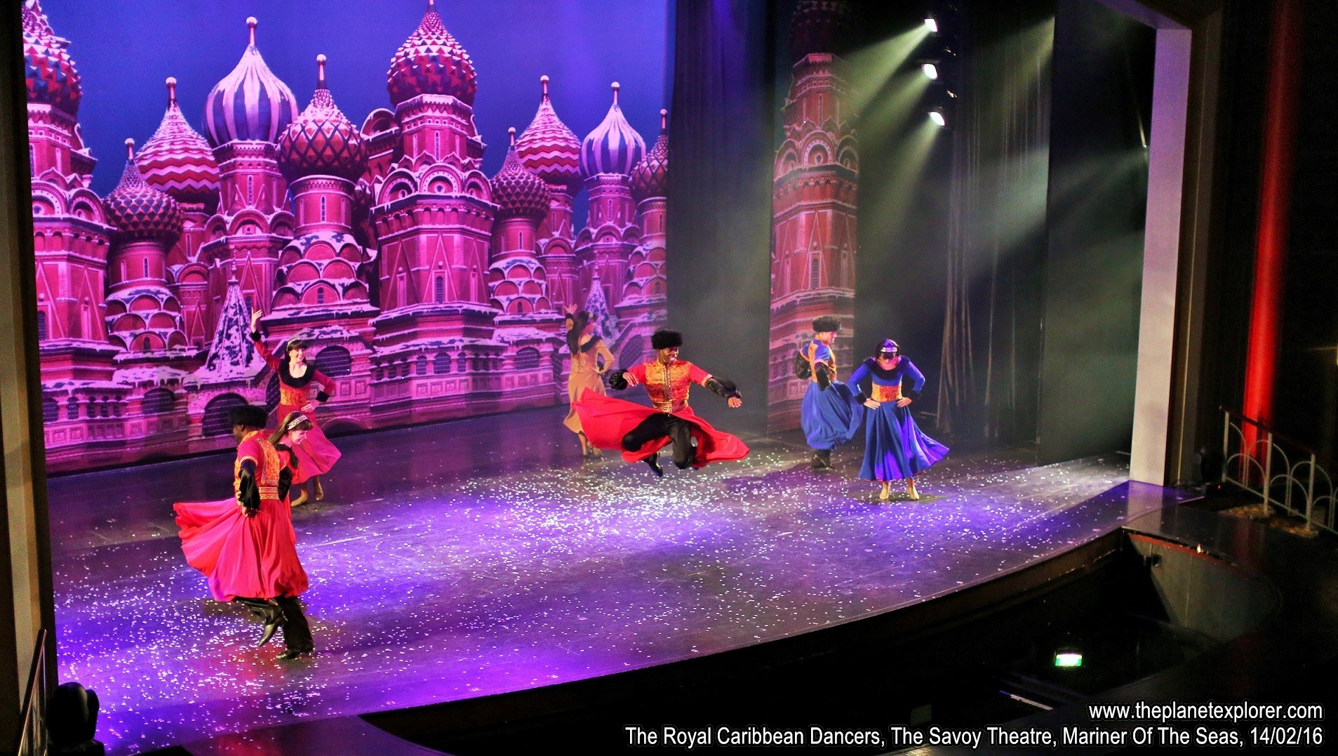 2016-02-14_2215_Mariner Of The Seas_The Savoy Theatre_The Royal Caribbean Dancers_Q03A8021_c5DMk3_LR_@www