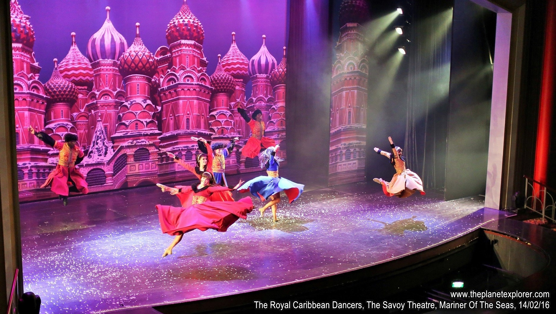 2016-02-14_2215_Mariner Of The Seas_The Savoy Theatre_The Royal Caribbean Dancers_Q03A8038_c5DMk3_LR_@www