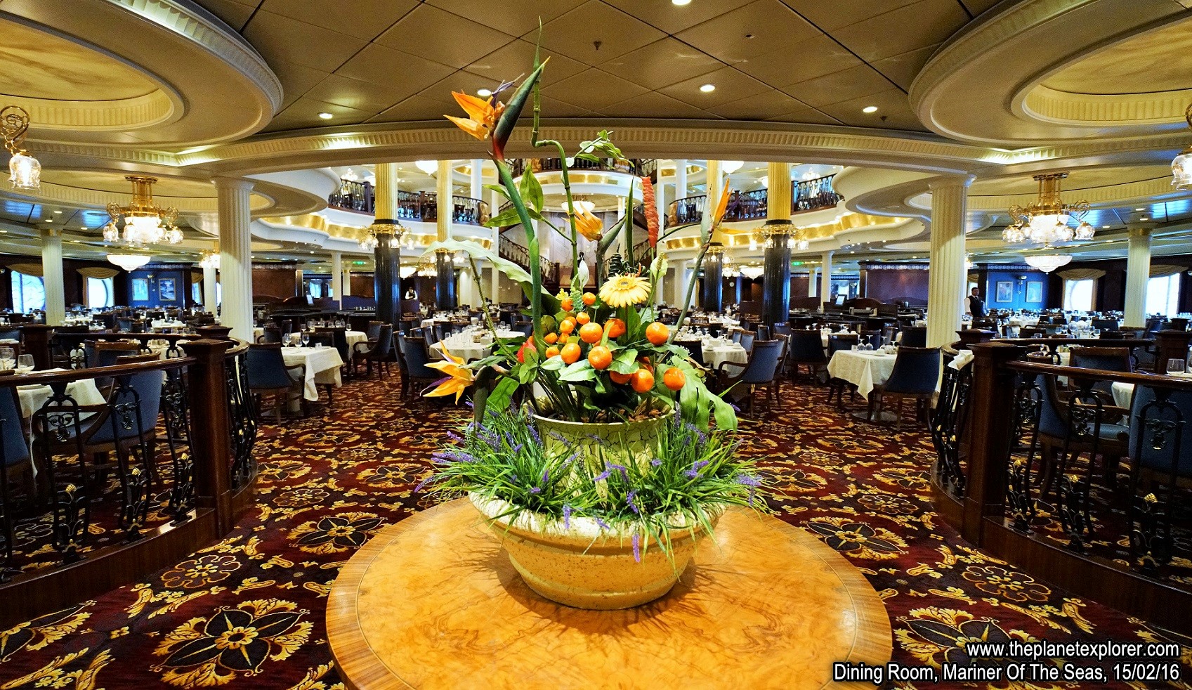 2016-02-15_2100_Mariner Of The Seas_Dining Room_s7R2_DSC03604_LR_@www
