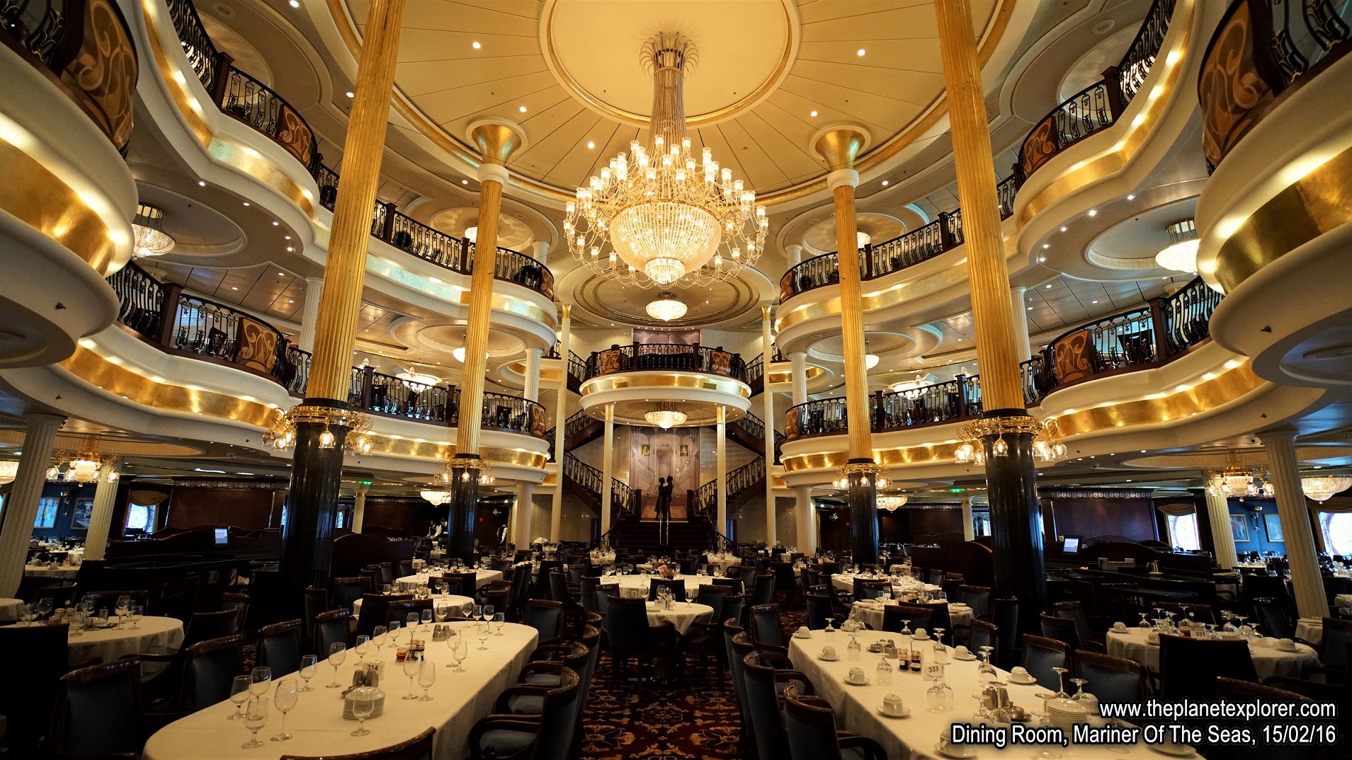 2016-02-15_2101_Mariner Of The Seas_Dining Room_s7R2_DSC03606_LR_@www